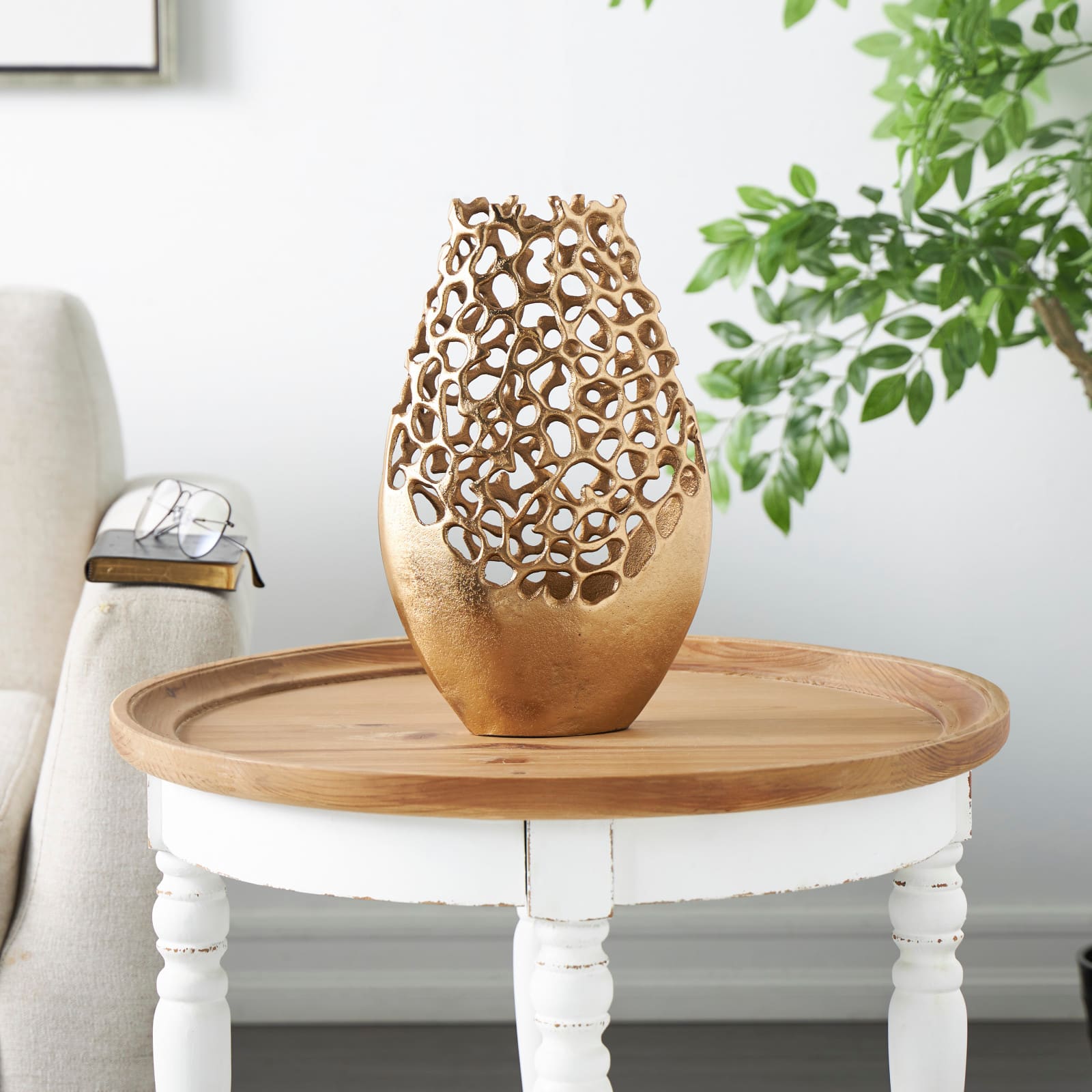 15&#x22; Gold Aluminum Vase with Freeform Open Lattice