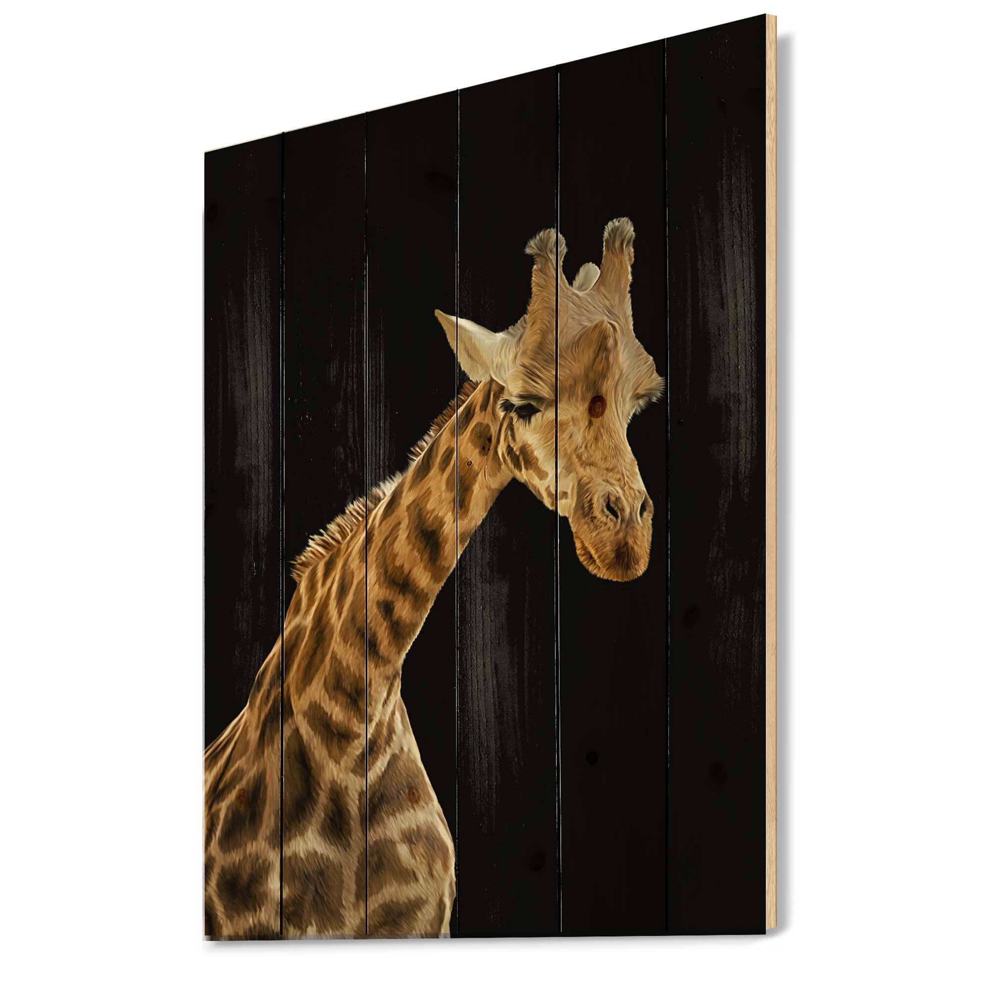Designart - Portrait of A Giraffe VI - Farmhouse Print on Natural Pine Wood