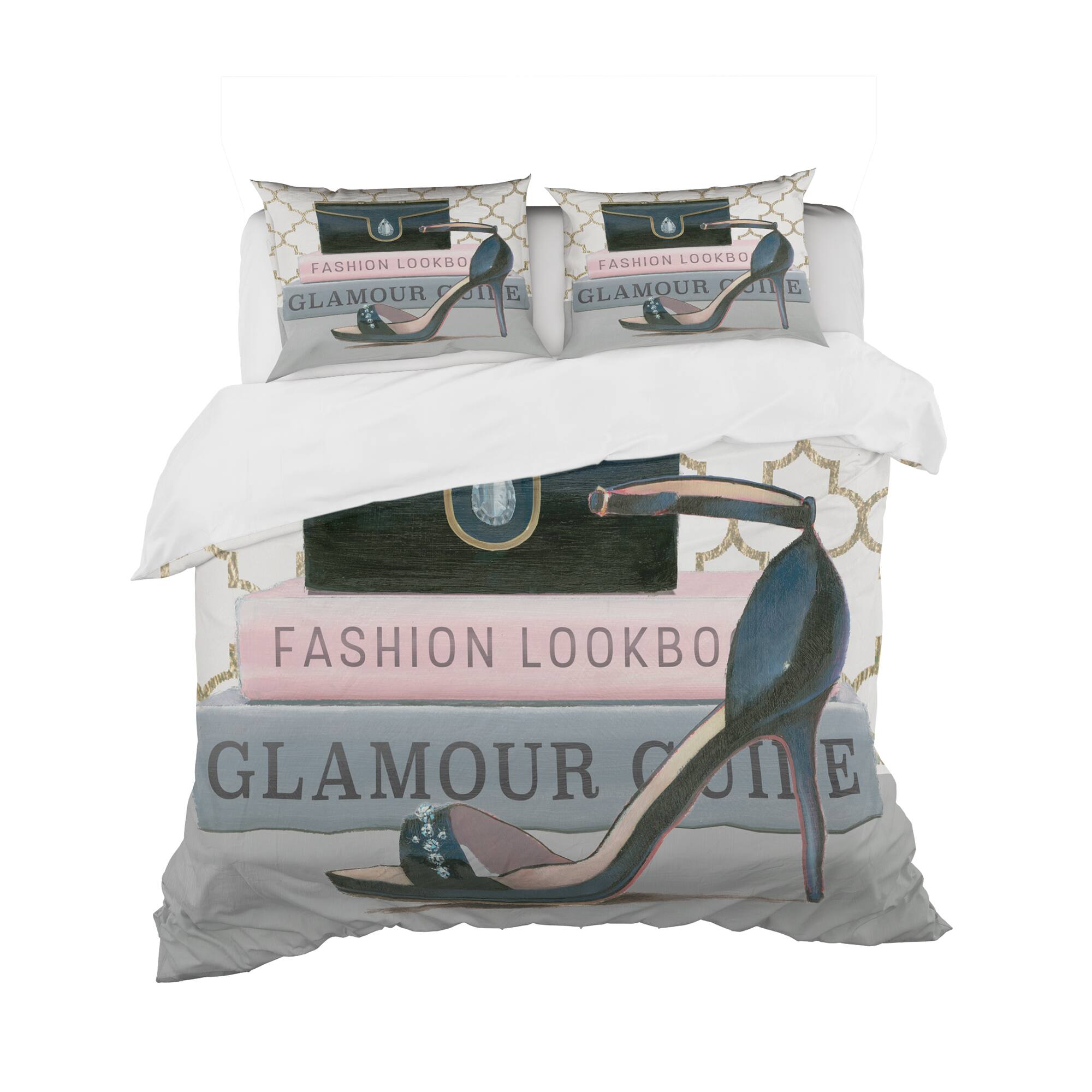 Designart 'Glam fashion High Heels VI' Glam Bedding Set - Duvet Cover & Shams