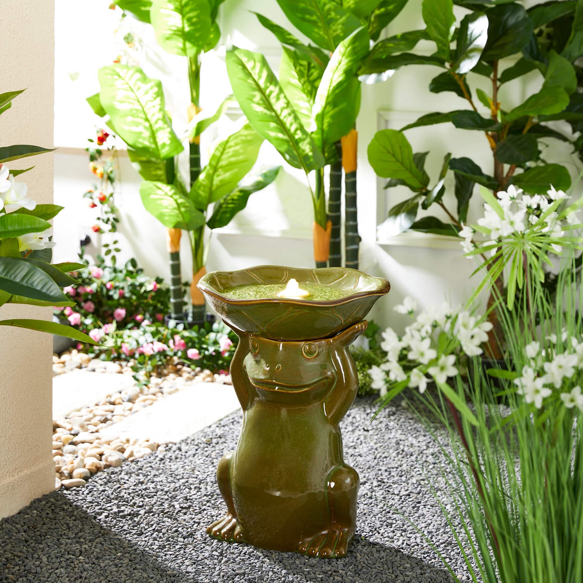 Glitzhome&#xAE; 21.5&#x22; LED Olive Green Frog Holding Lotus Birdbath Ceramic Outdoor Floor Fountain