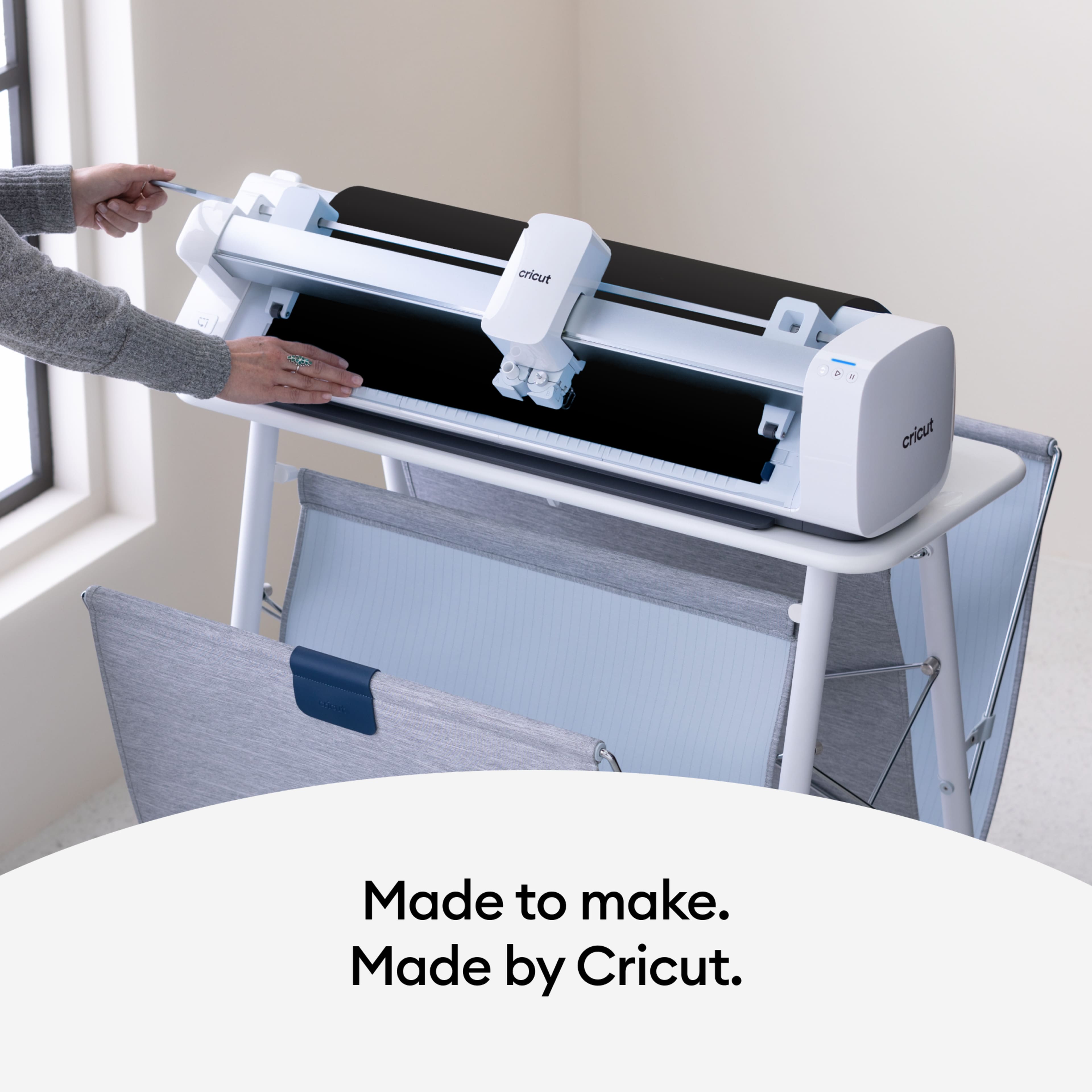 Cricut&#xAE; Smart Iron-On&#x2122; Roll, 25&#x22; x 5ft.