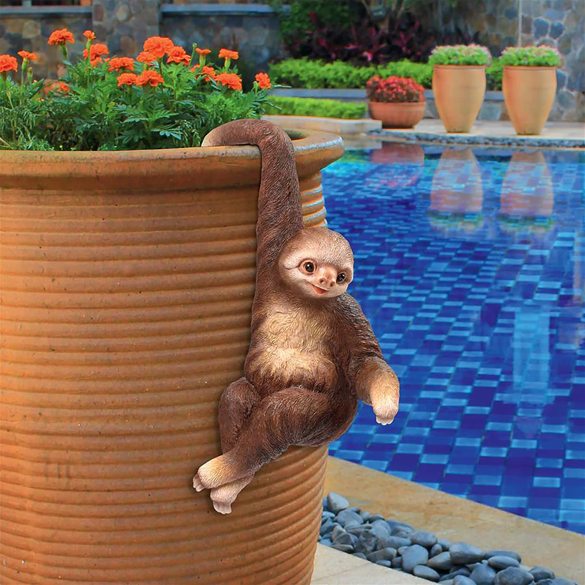 Design Toscano Sinbad the 3-Toed Sloth Hanging Statue