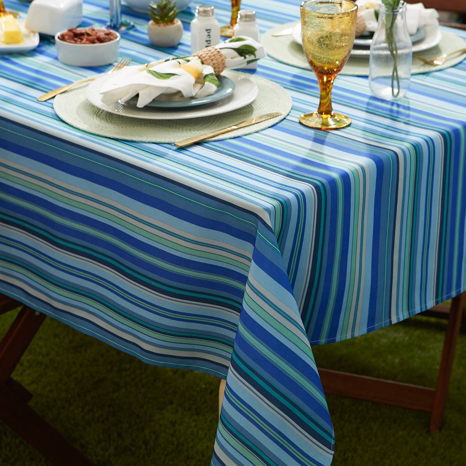 Blue Ocean Stripe Print Outdoor Tablecloth, 60" Round
