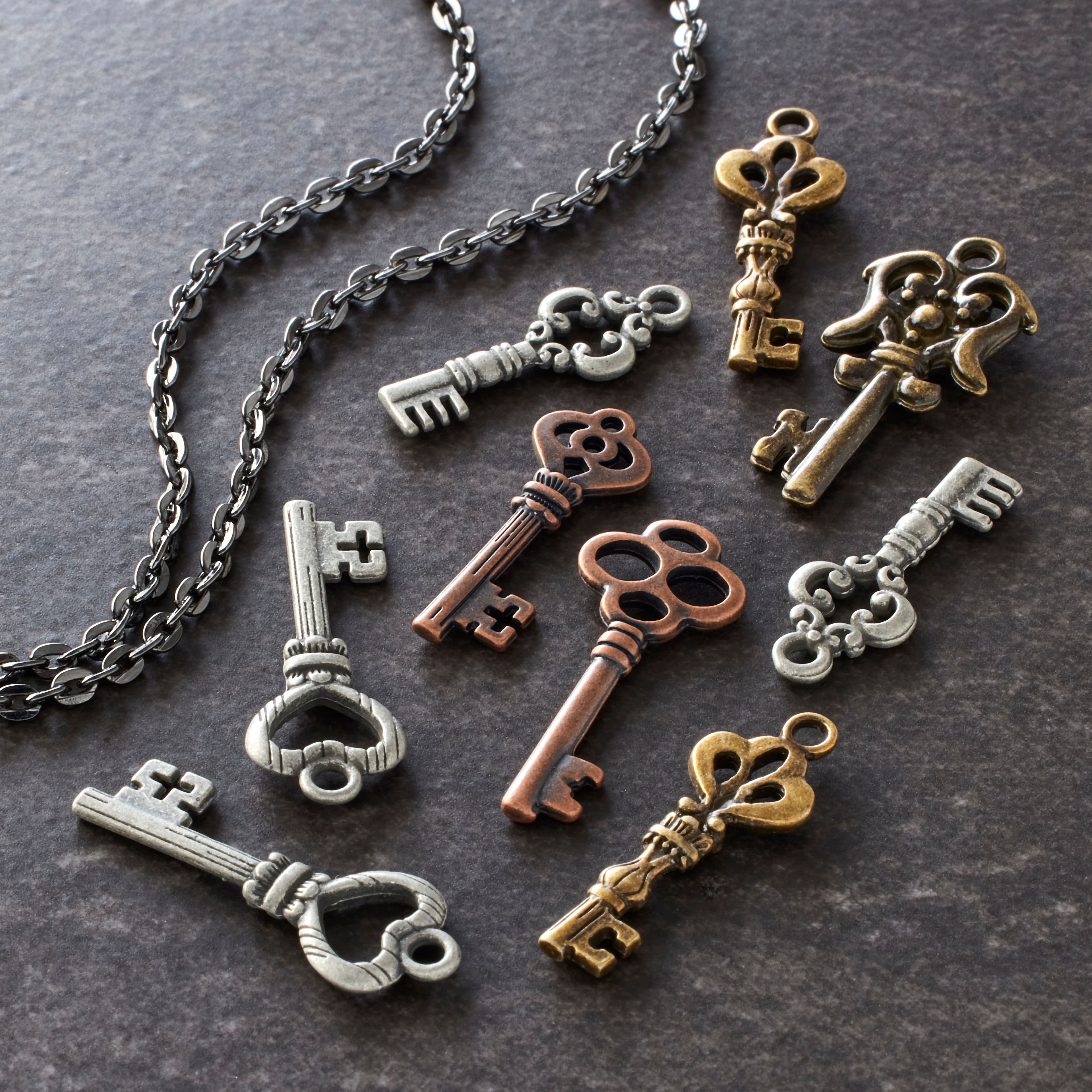 5 x Antique style bronze Key charm  vintage style key pendant bead finding 