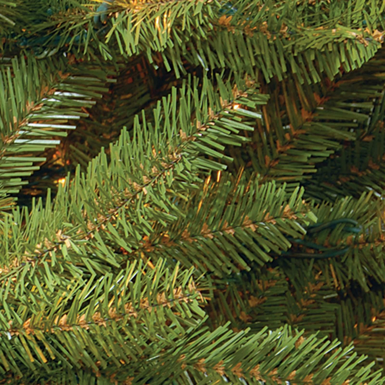 6 ft. Dunhill&#xAE; Fir Full Artificial Christmas Tree