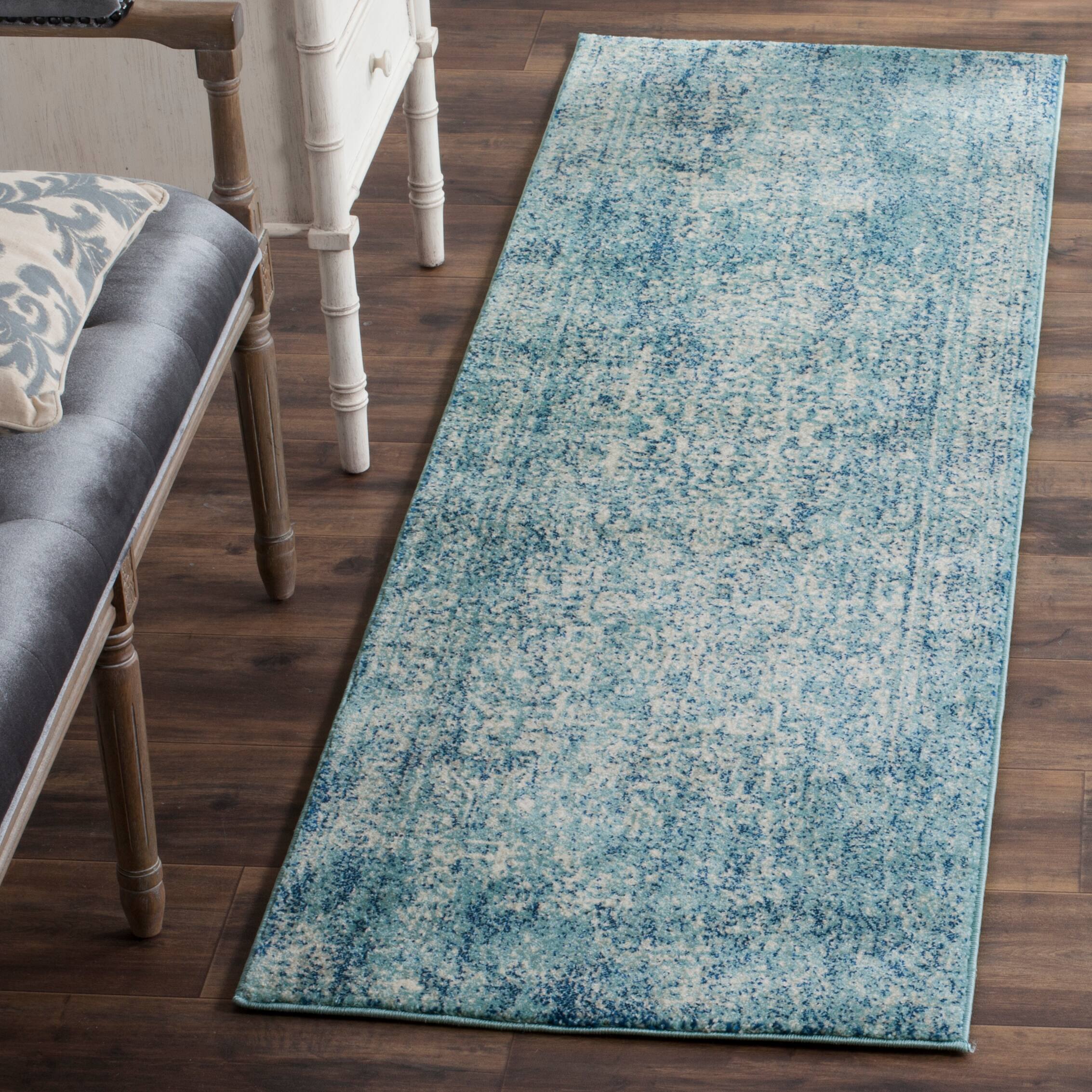 Evoke Distressed Border 2&#x27;-2&#x22; X 7&#x27; Area Rug