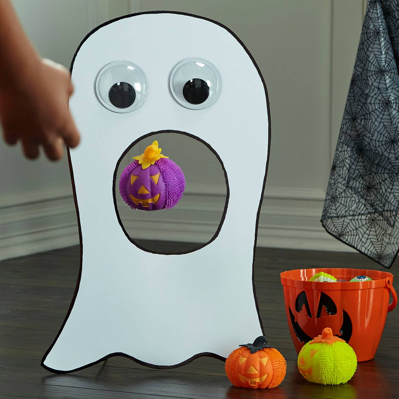 Kids' Halloween Ghost Game