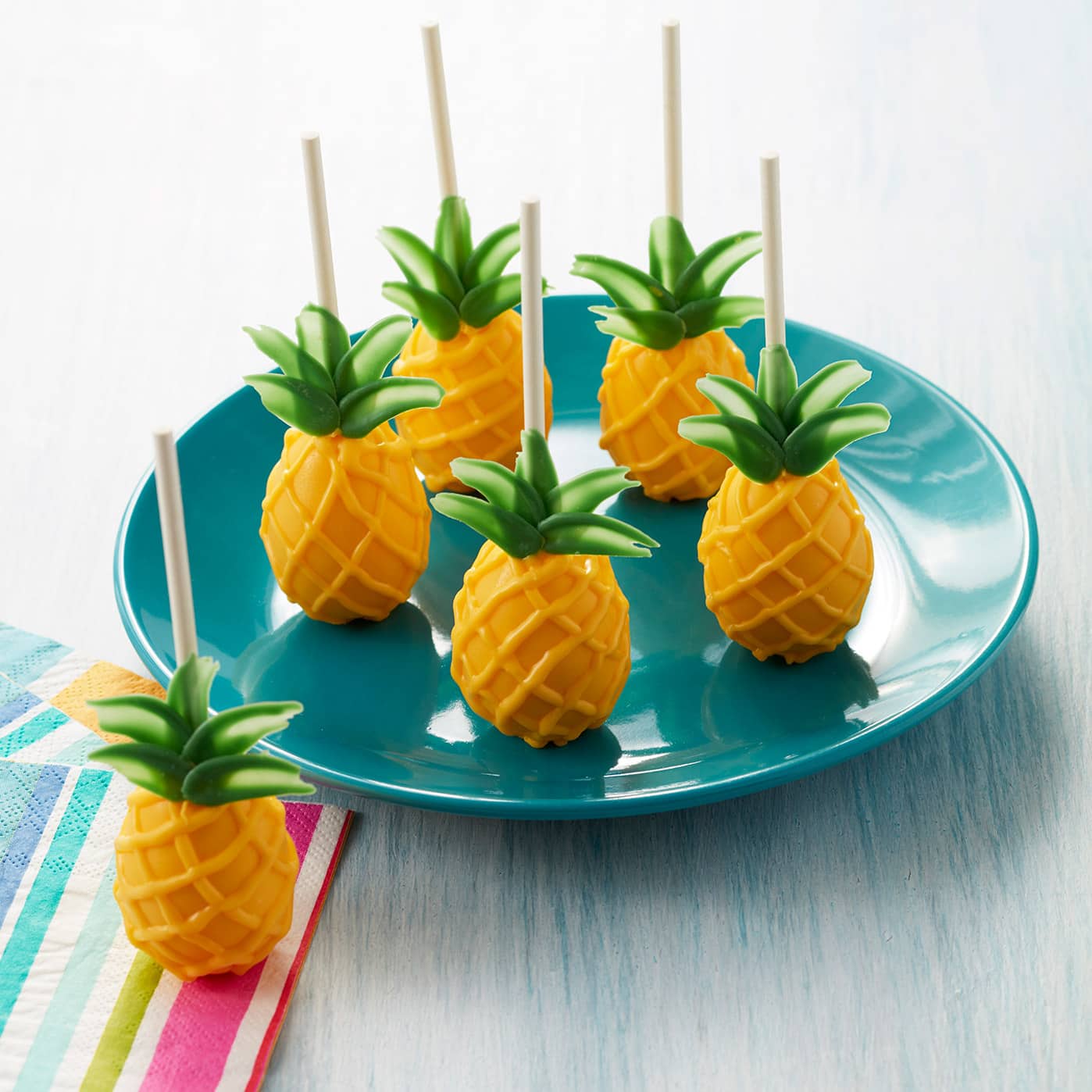 Pineapple Cake Pops Project