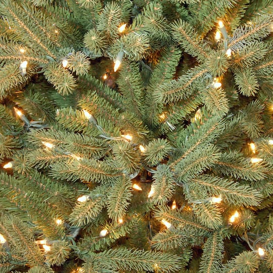 Featured image of post 12 Foot Prelit Christmas Tree