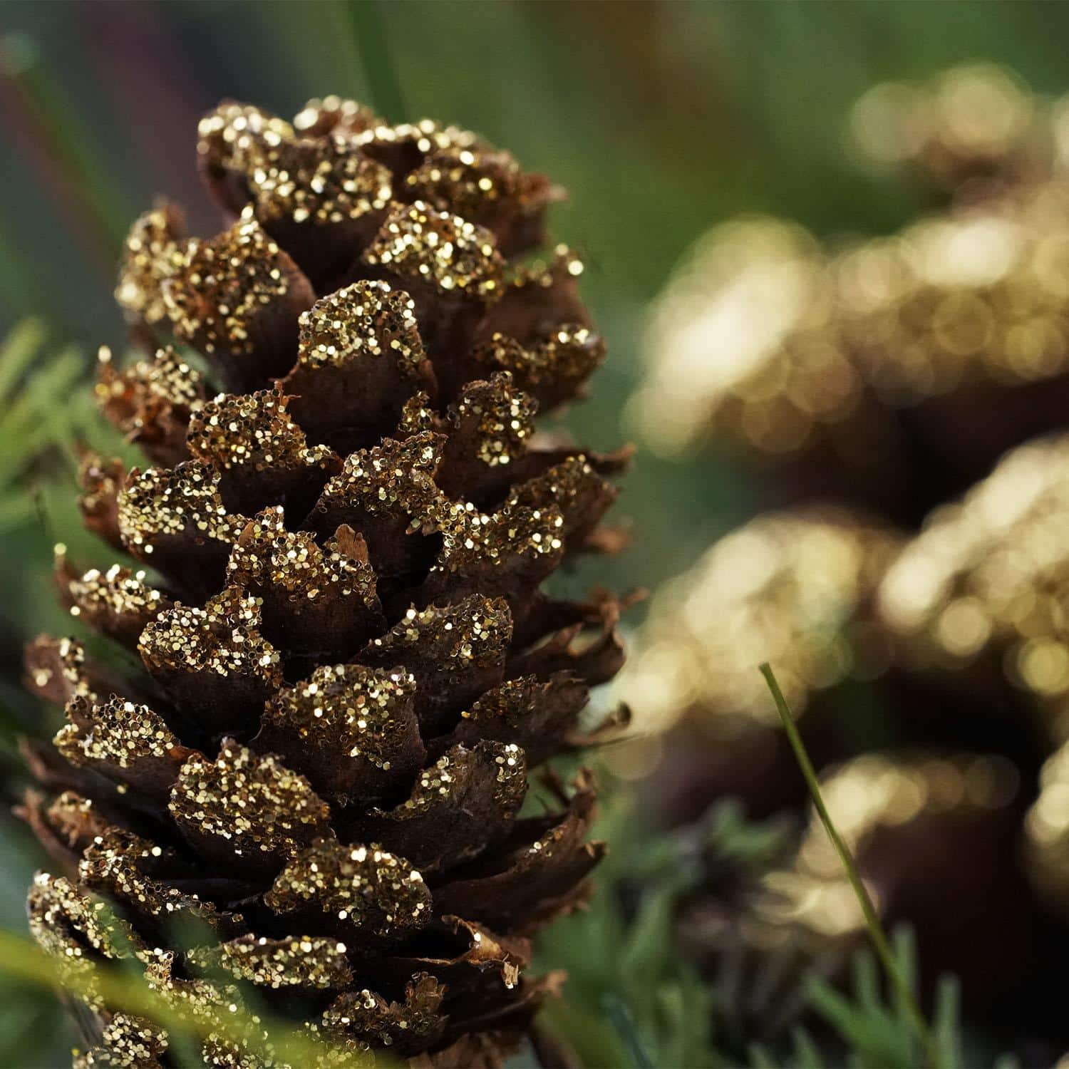 30&#x22; Mixed Pine with Pinecones &#x26; Gold Glitter Artificial Wreath