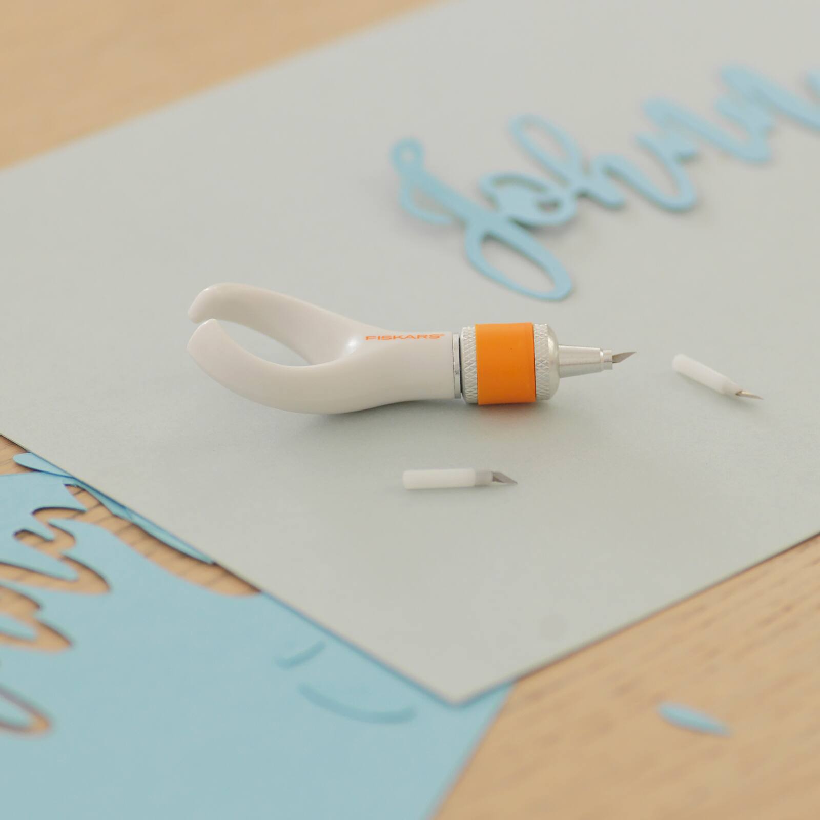 18 Pack: Fiskars® Softgrip® Fingertip Swivel Detail Knife