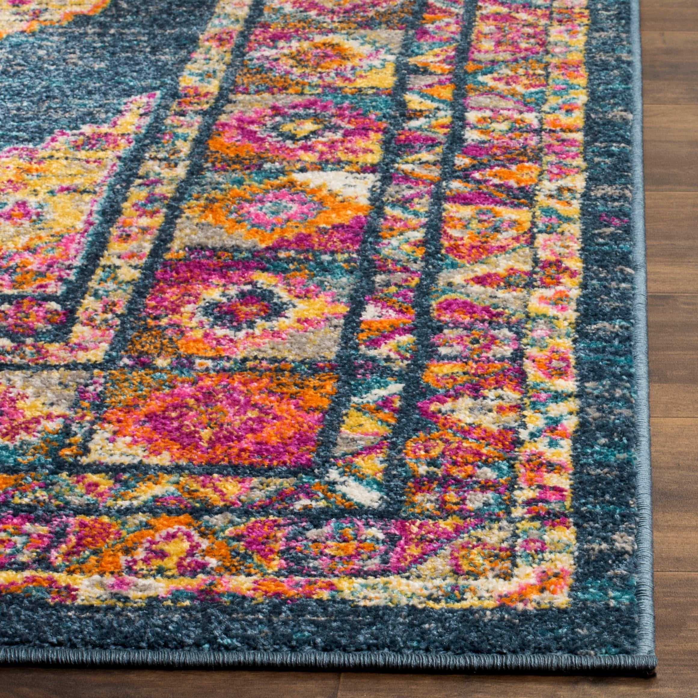Madison Center Medallion 2&#x27;-3&#x22; X 8&#x27; Area Rug