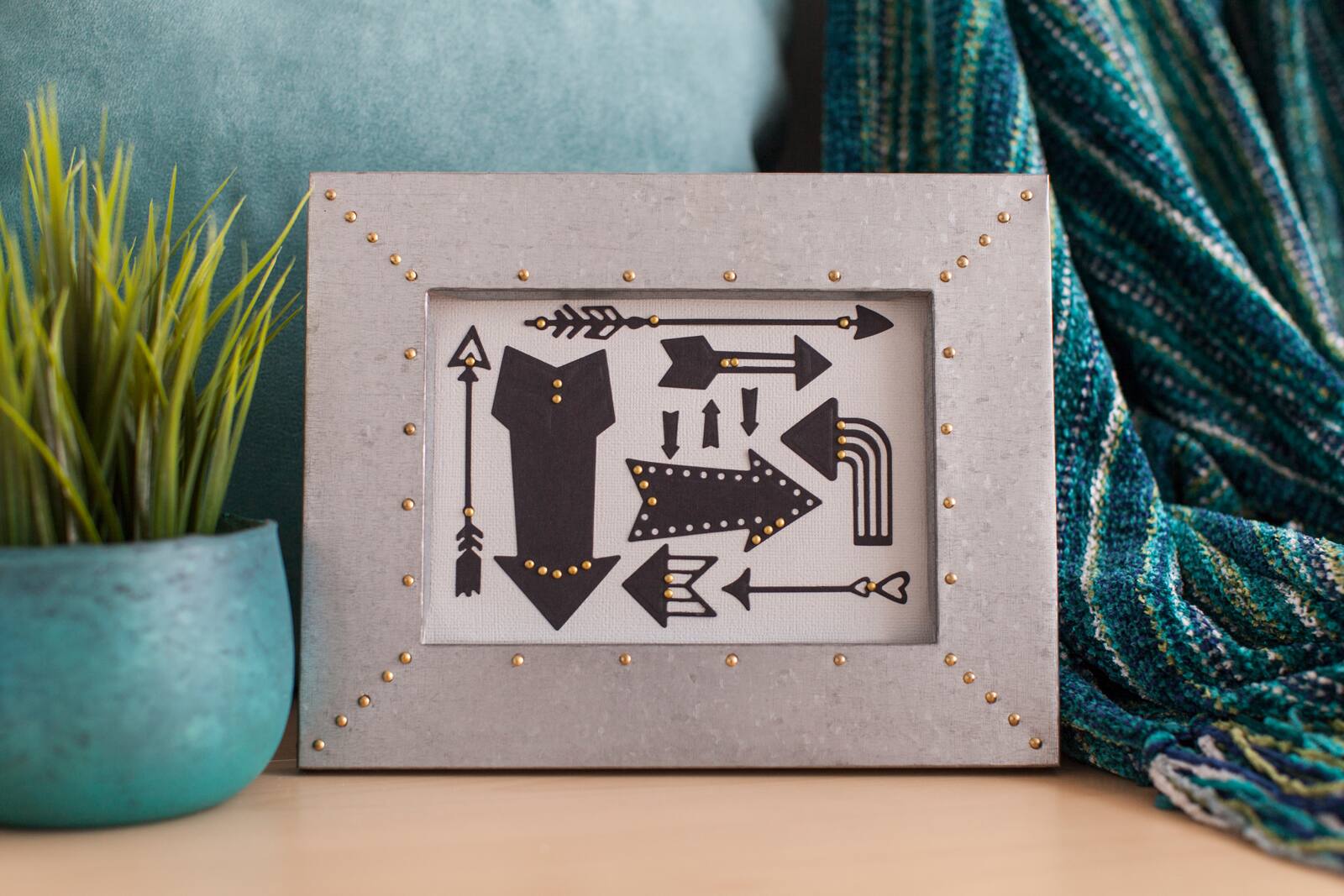 Cuttlebug&#xAE; Die Set Feathers &#x26; Arrows