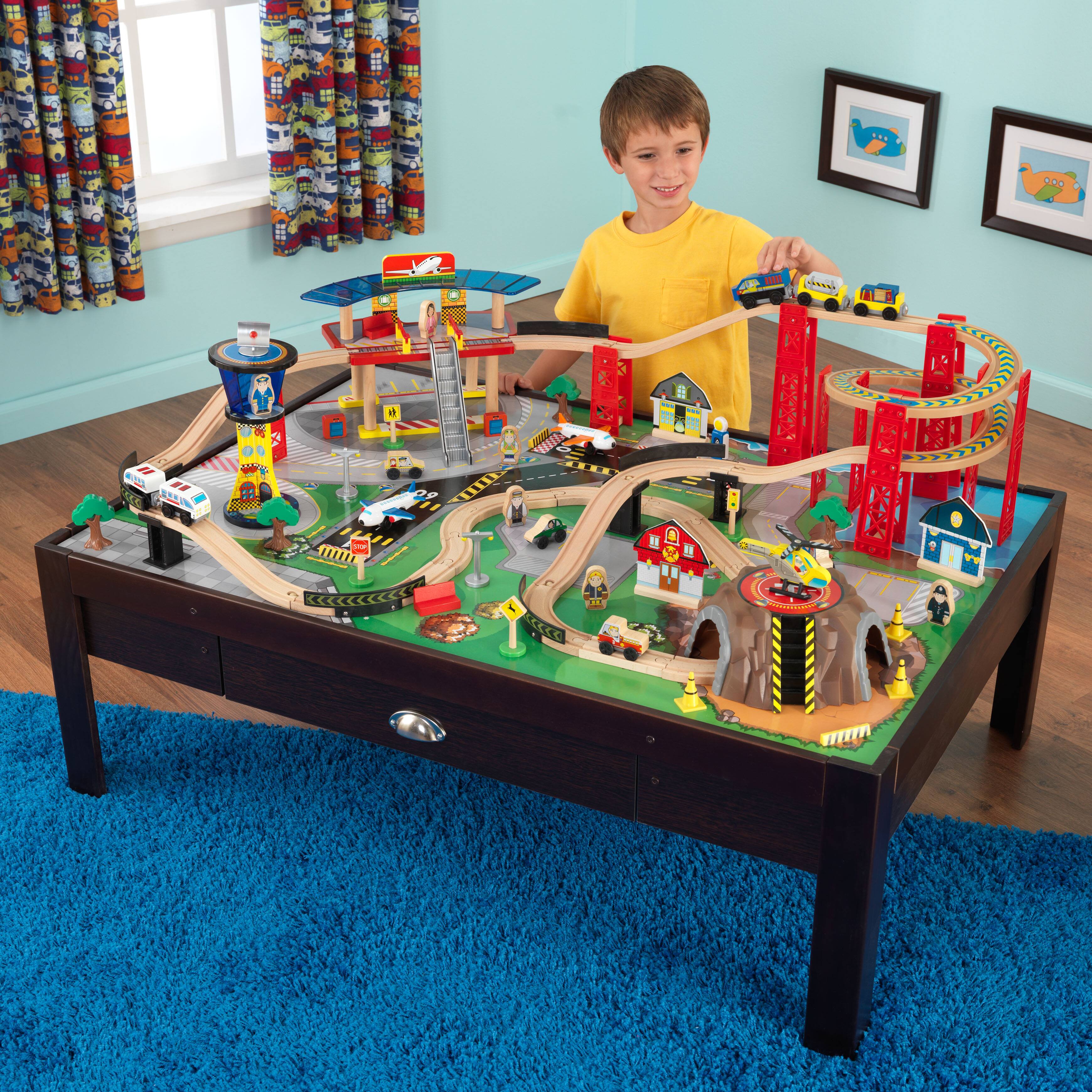 KidKraft Airport Express Train Set &#x26; Table