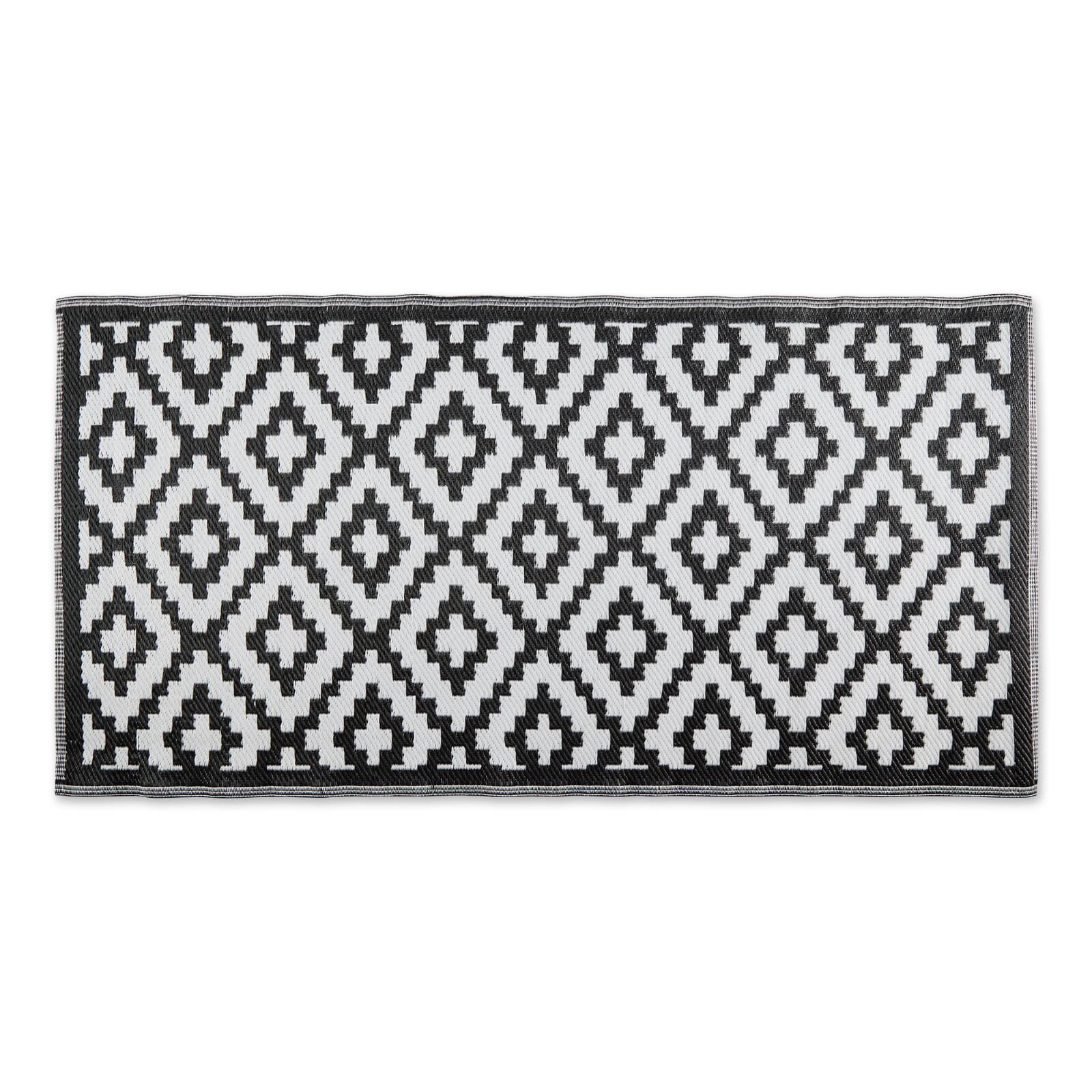 Black and White Mesa Outdoor Floor Runner 3ft. x 6ft.