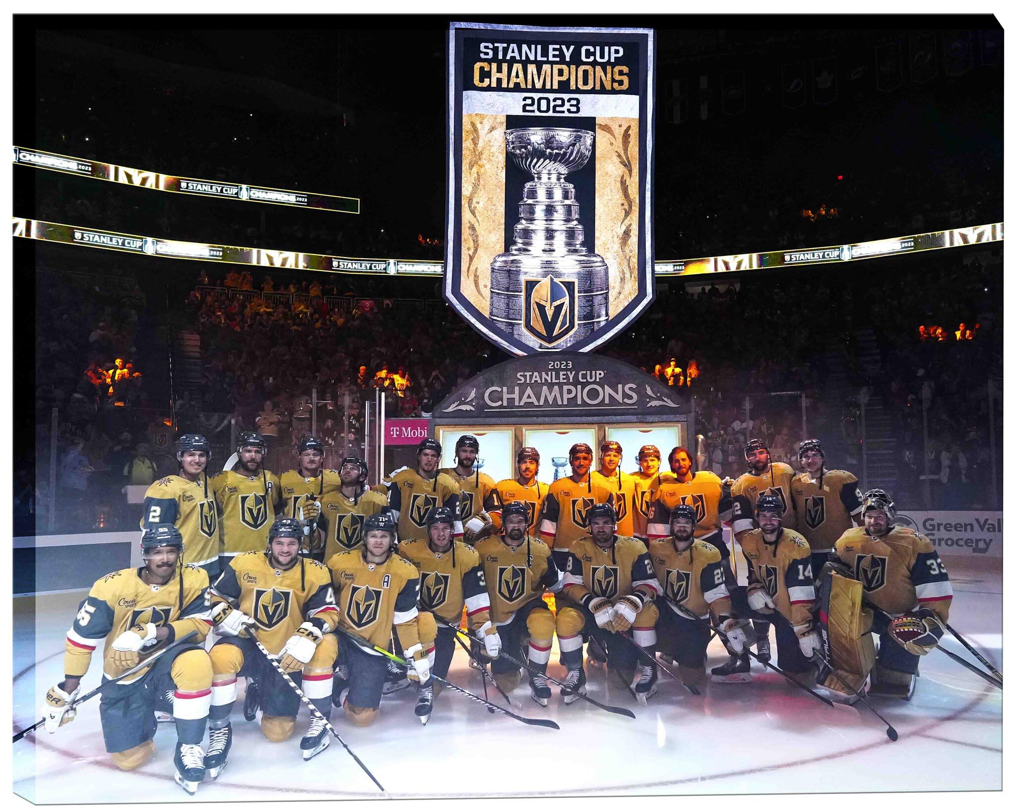 Vegas Golden Knights 16" x 20" Canvas Banner Raising Team Posed-H 20" x 16"
