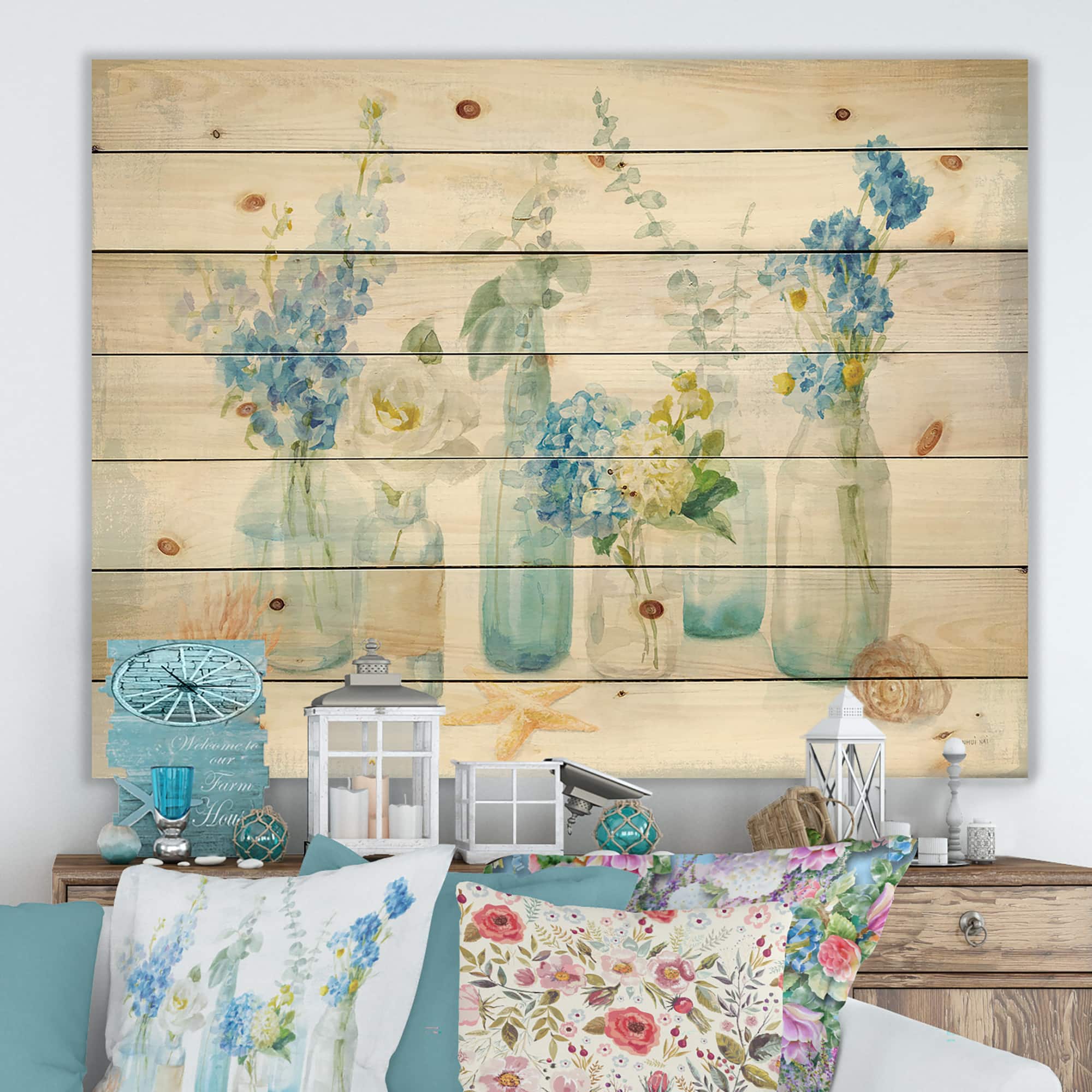 Designart - Cottage Florals I - Farmhouse Print on Natural Pine Wood
