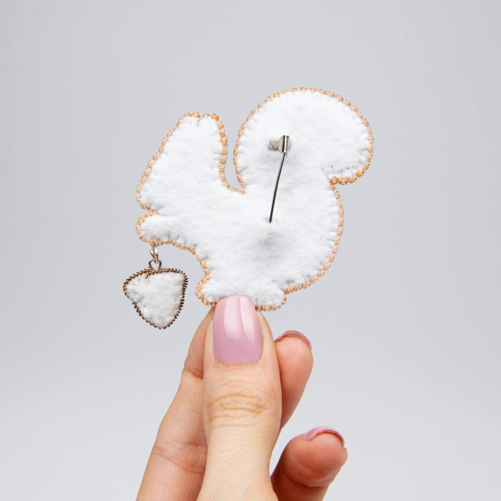 Charivna Mit Squirrel Brooch Crystal Art Beadwork Kit