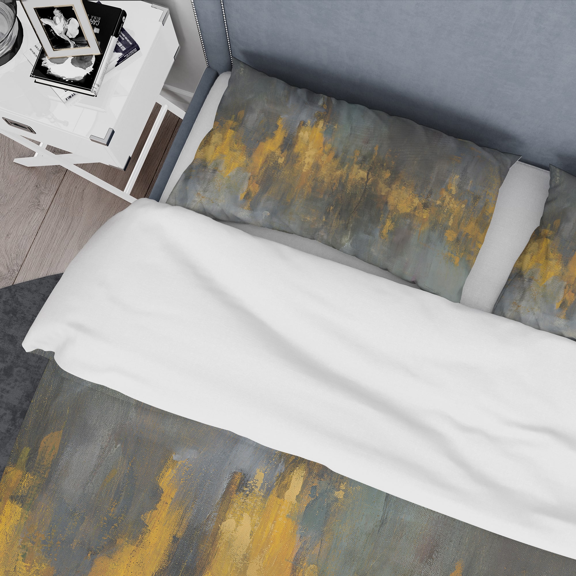 Designart 'Black and Gold Glam Abstract' Glam Bedding Set