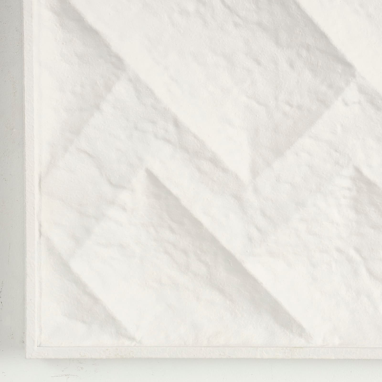 White metal geometric dimensional wall décor