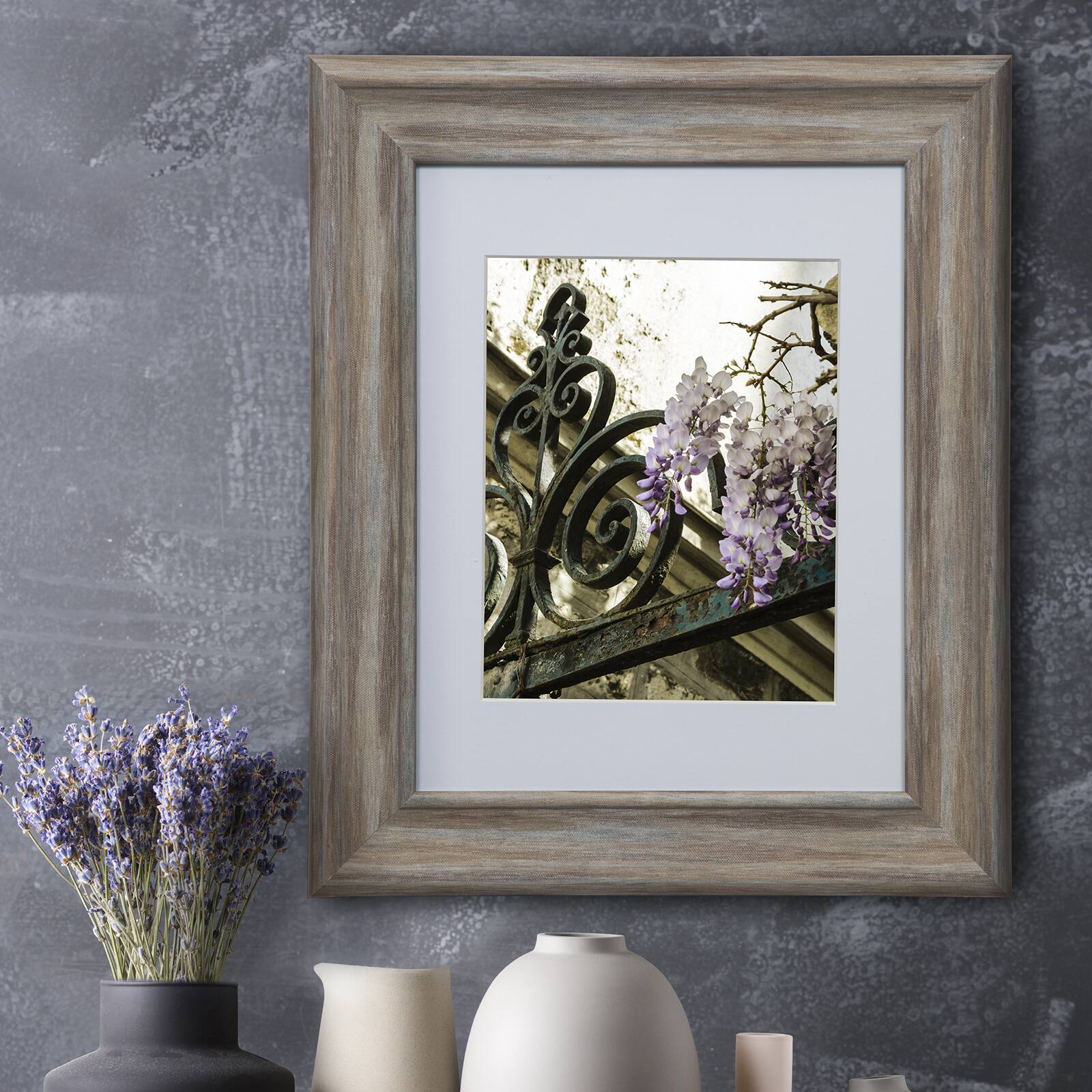 Cadre brun rustique de 8" x 10" avec passe-partout, Collection Maison de Studio Décor