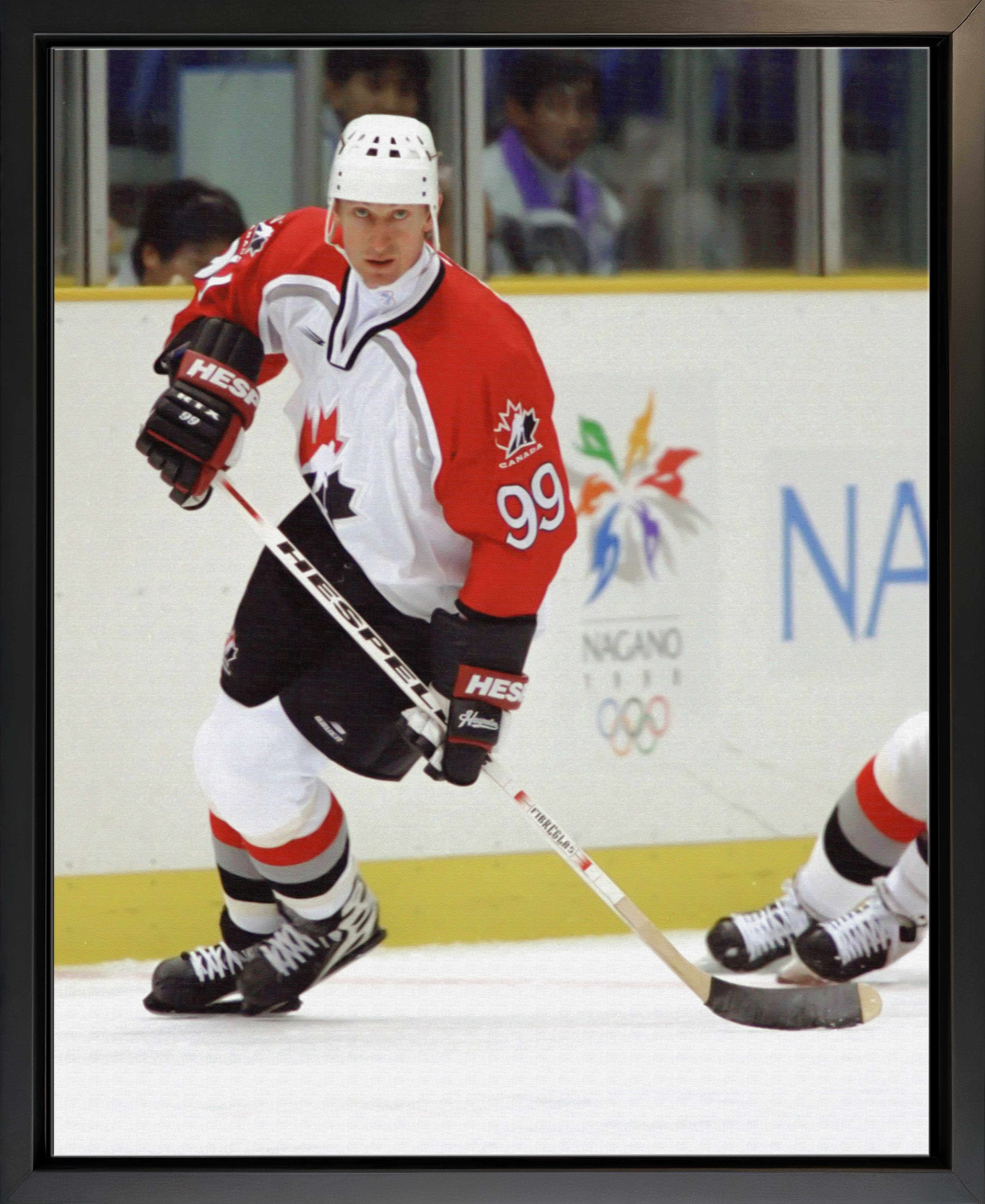 Wayne Gretzky Framed 16" x 20" Canvas Classic Series 1998 Olympics 18.5" x 22.5"
