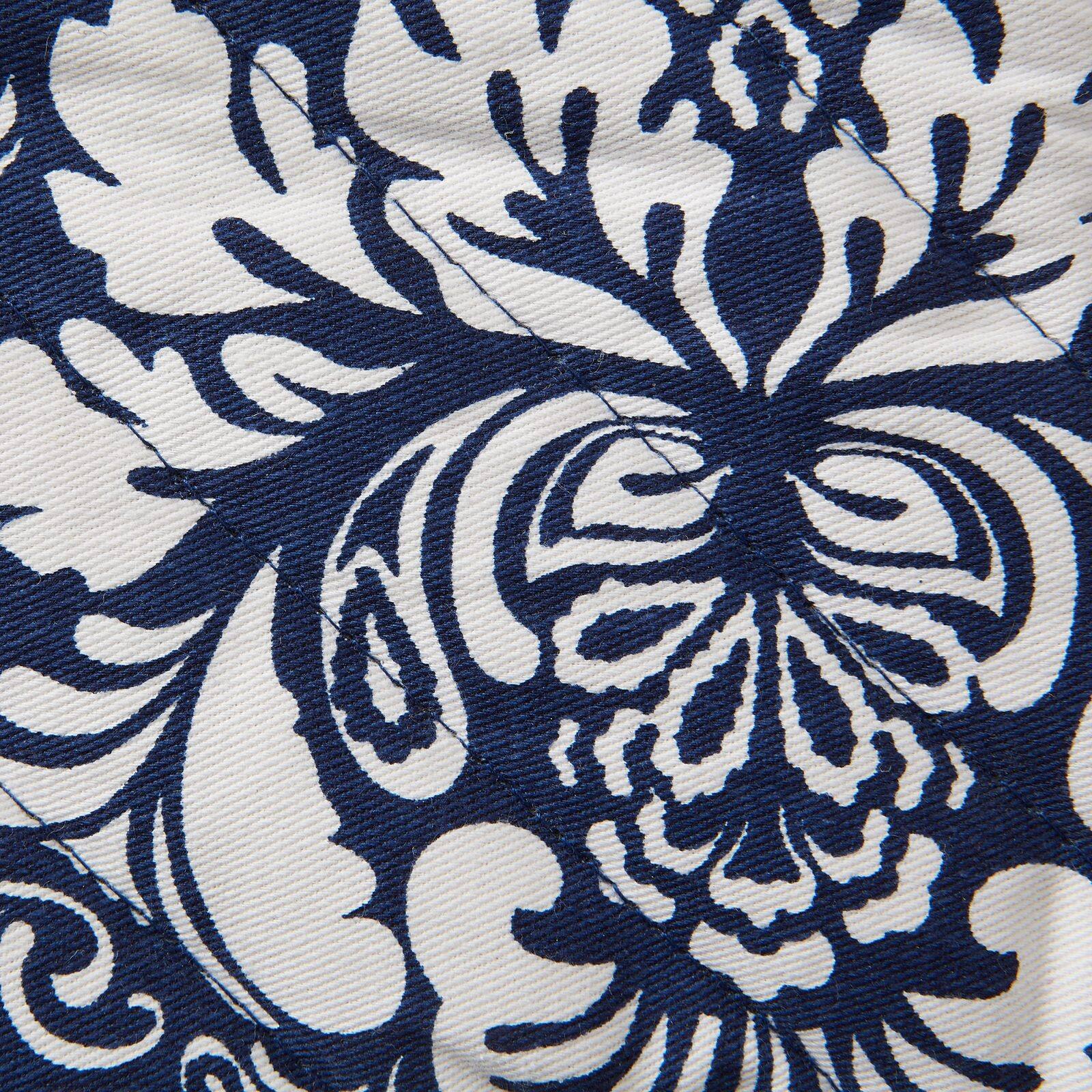 DII® Damask Oven Mitt & Potholder Set