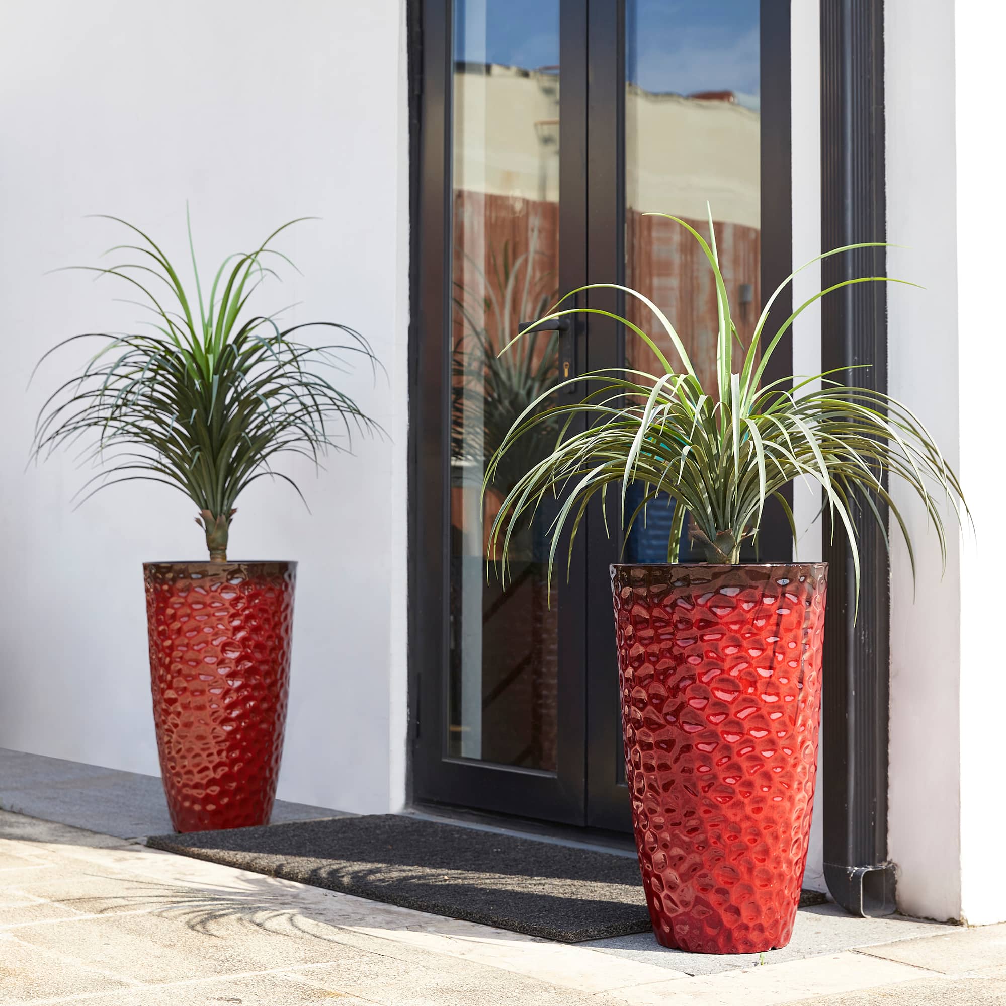 Glitzhome® 23.75" Eco-Friendly Honeycomb Textured Tall Plastic Planters