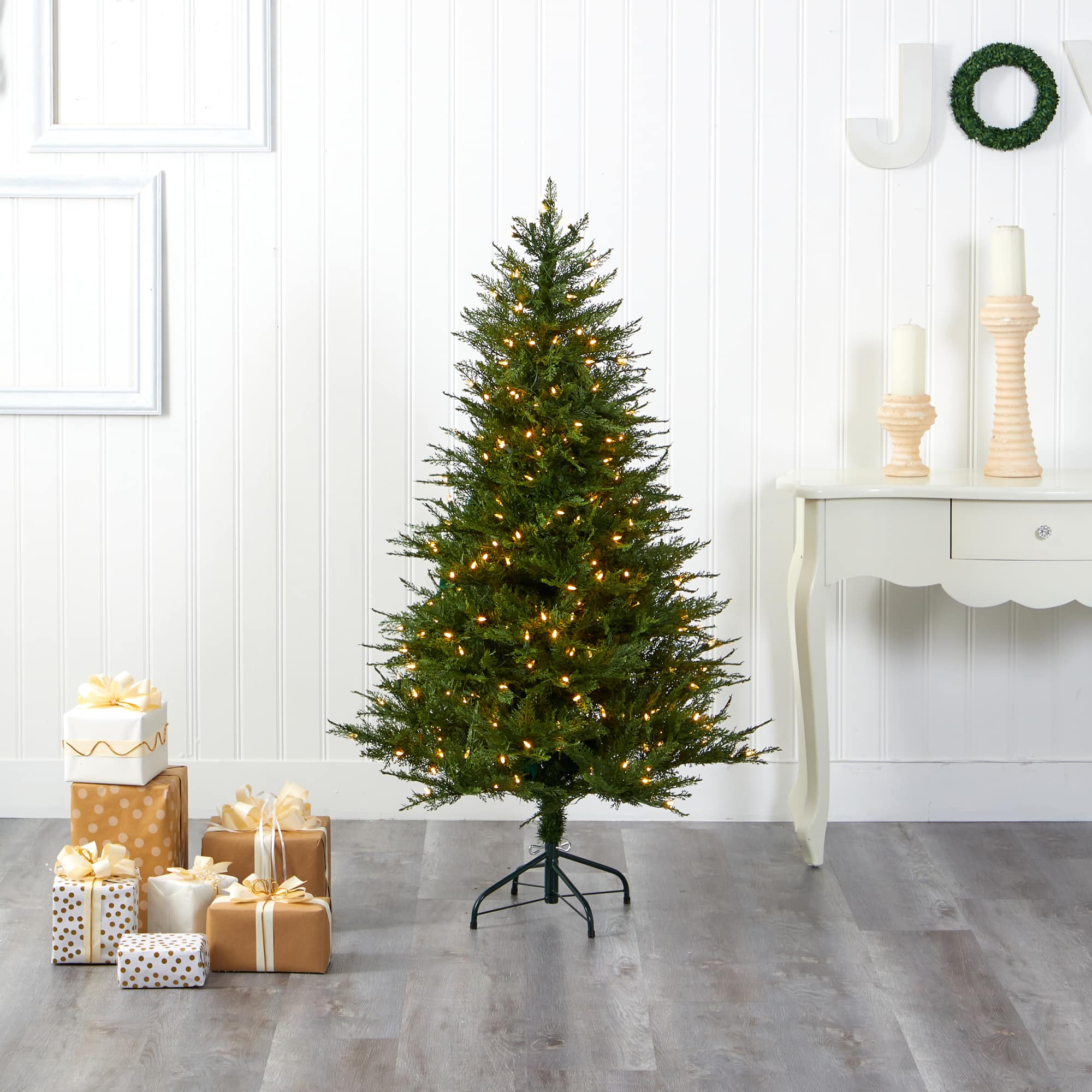 5ft. Pre-Lit Wisconsin Fir Artificial Christmas Tree, Clear LED Lights