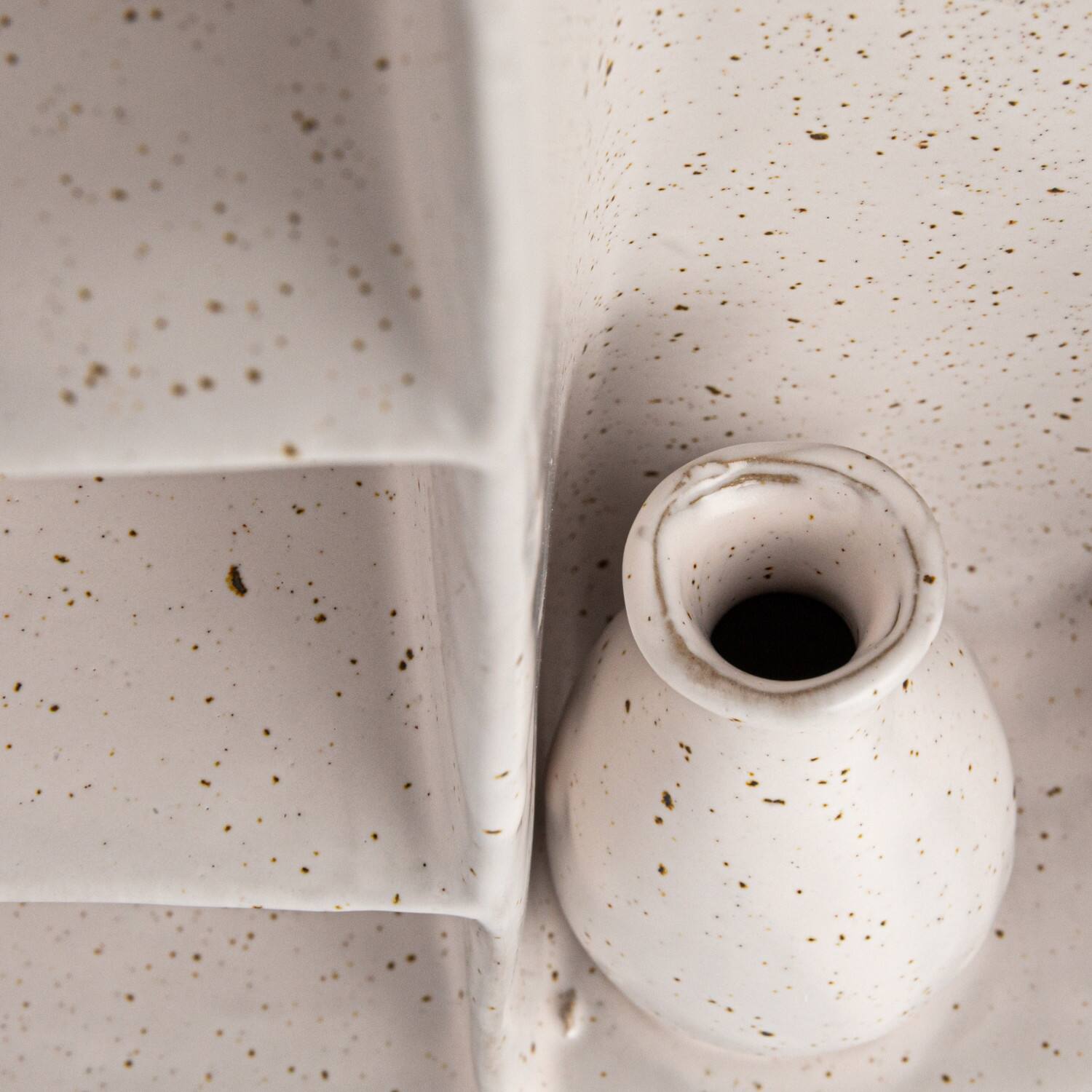 Hello Honey® 8.5" Cream Stoneware Footed Shelf with 4 Compartments & Attached Vase with Reactive Glaze