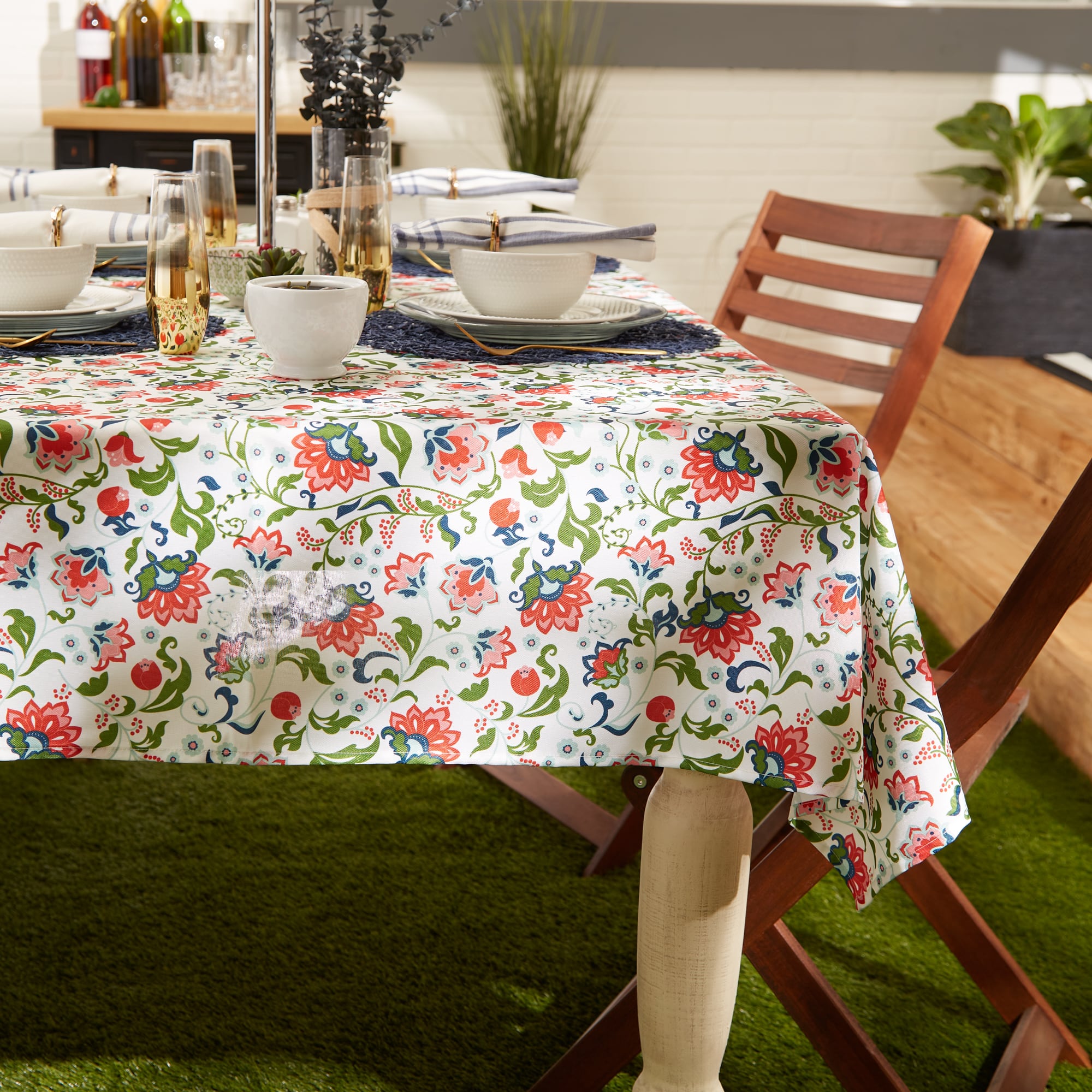DII® Garden Floral Print Outdoor Tablecloth With Zipper 60x120"