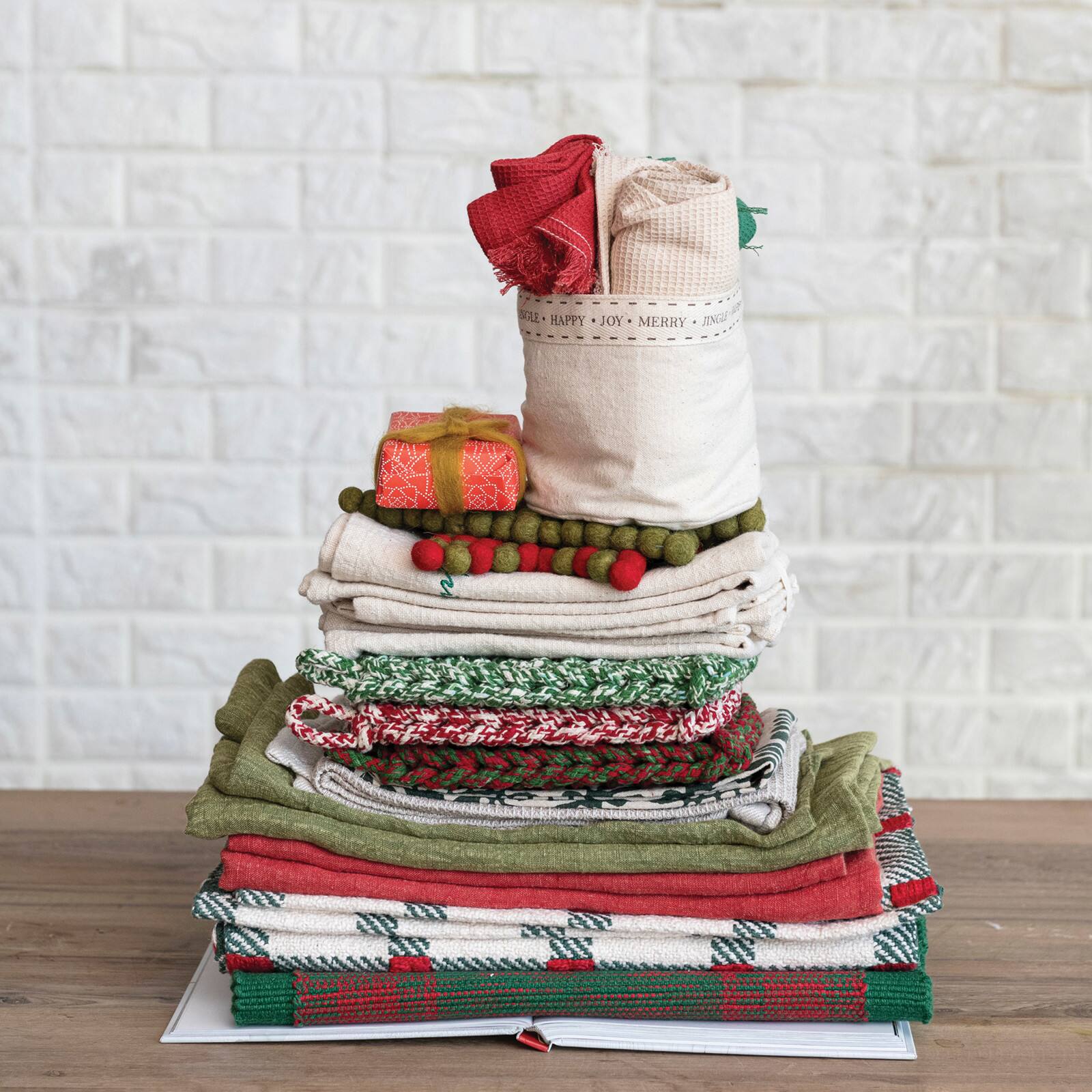 Hello Honey® 8" Red, Green & White Melange Cotton Crochet Pot Holders, 3ct.