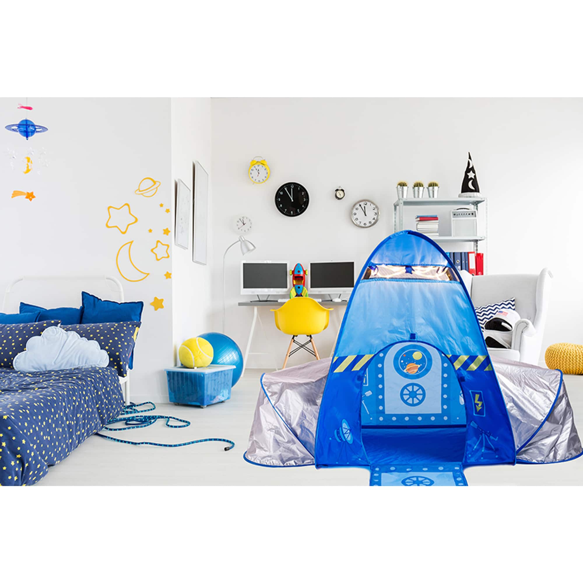 Fun2Give® Rocket Tent with Flashing Lights