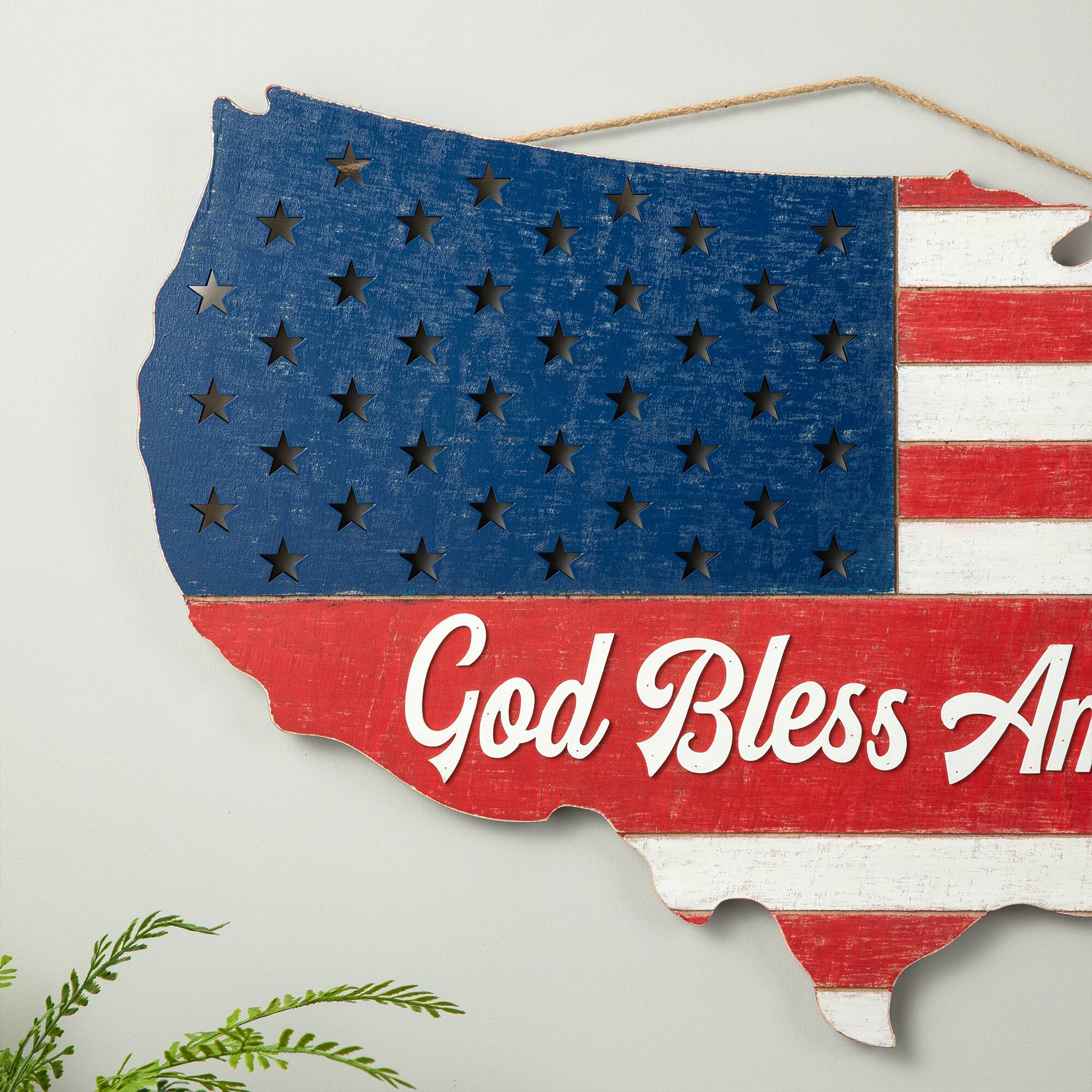 Glitzhome® 32.5" Wooden Patriotic America Map Wall Décor