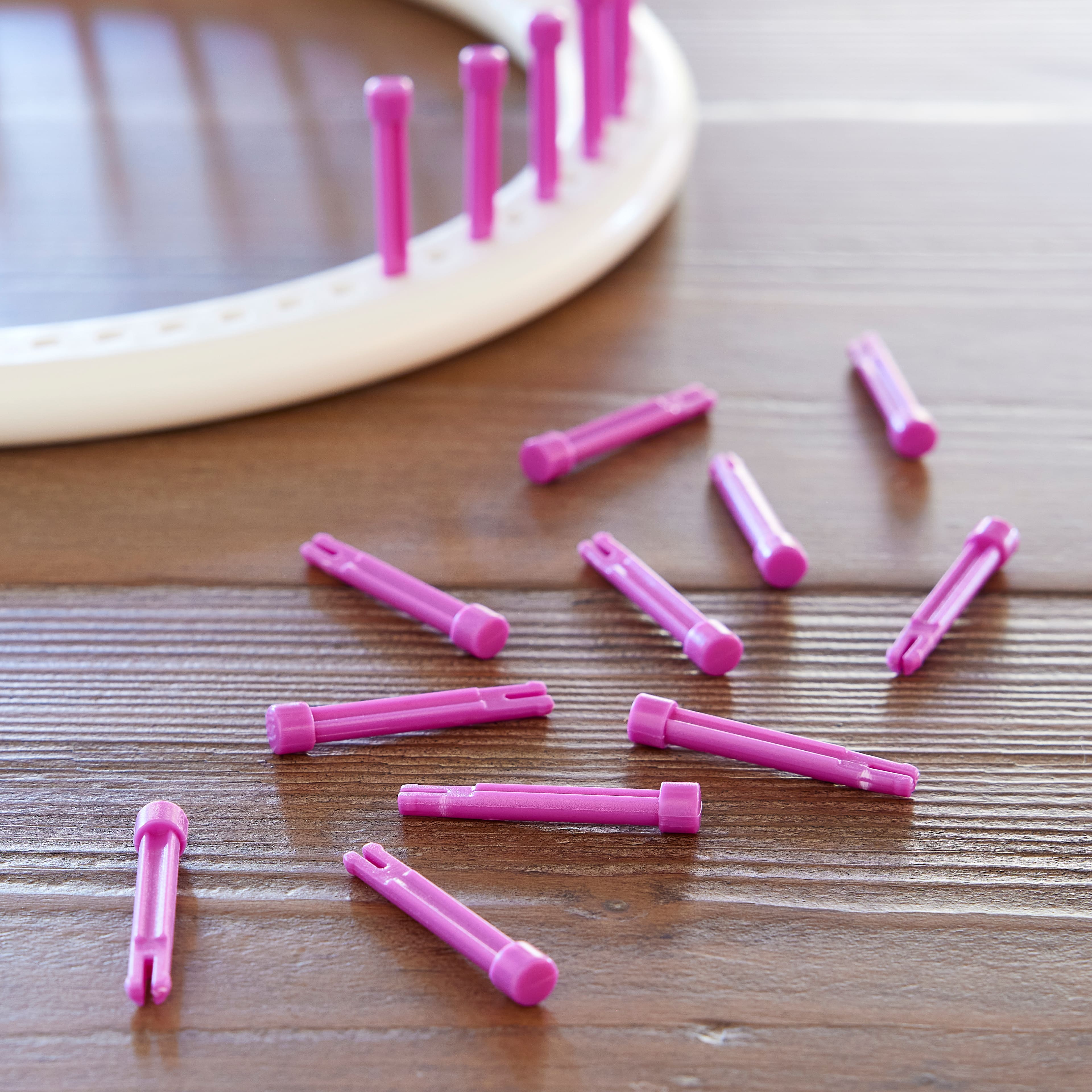 Build-a-Loom® Small Pegs by Loops & Threads®
