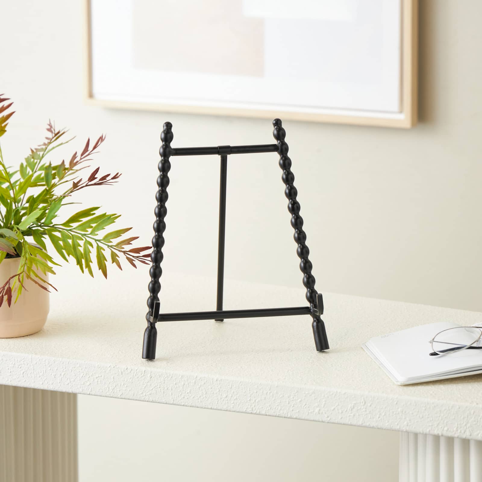 9" x 11" Black Metal Abstract Wide Display Easel