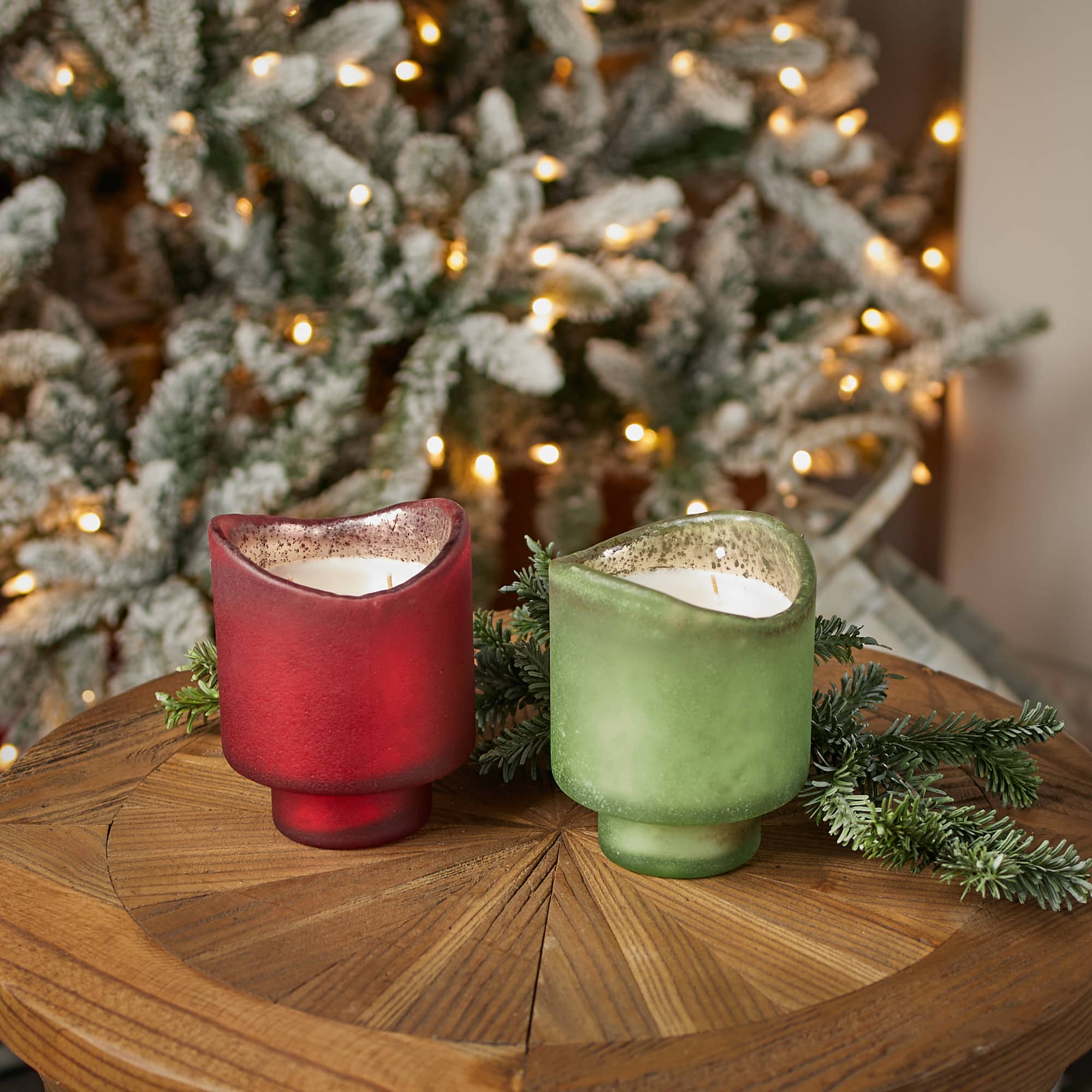 5" Red & Green Wassail Scented Soy Candle with Frosted Glass Holder Set 
