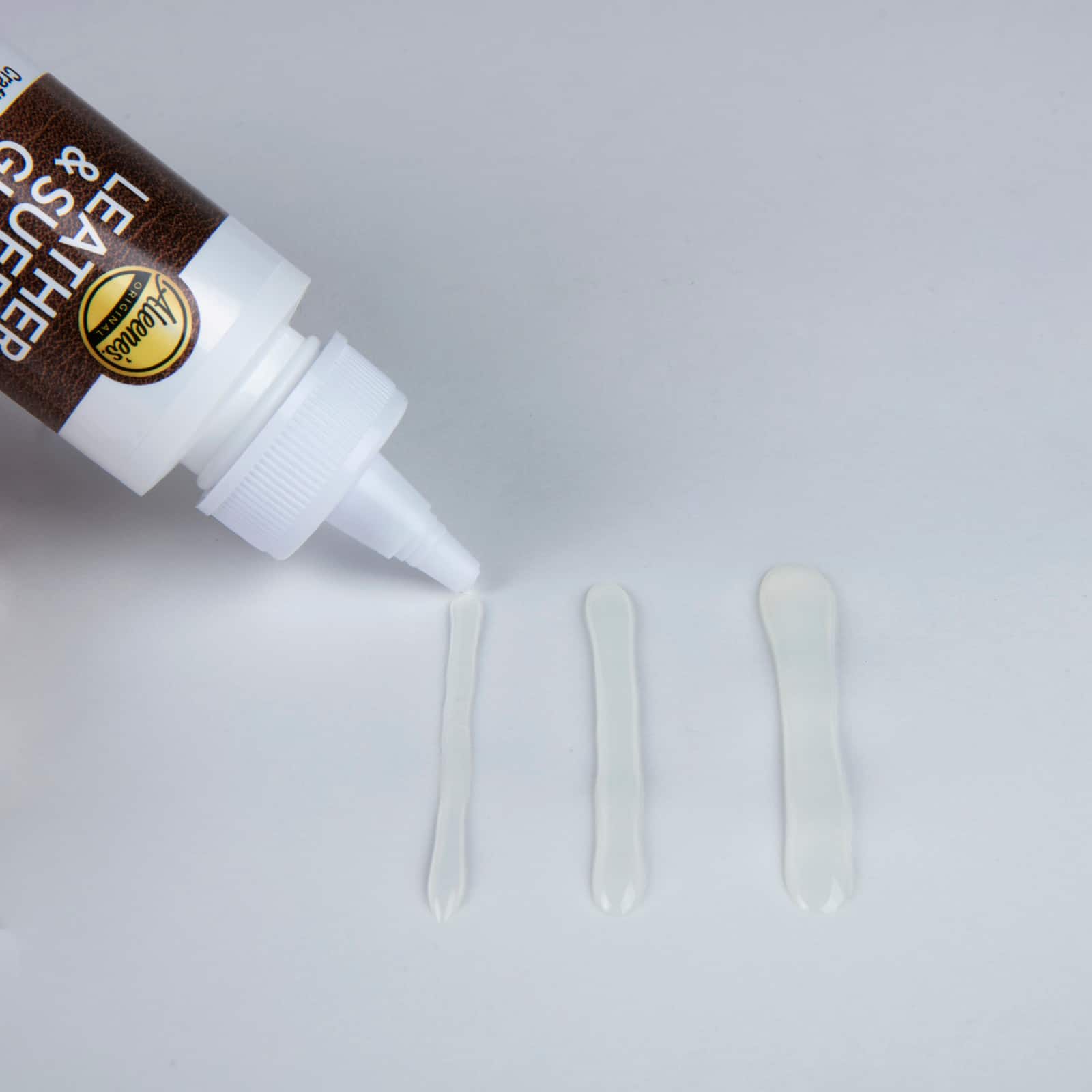 Aleene's® Leather & Suede Glue®
