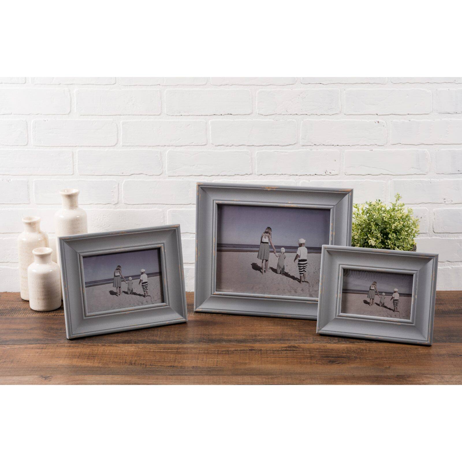 DII® Gray Distressed 4" x 6" Picture Frame