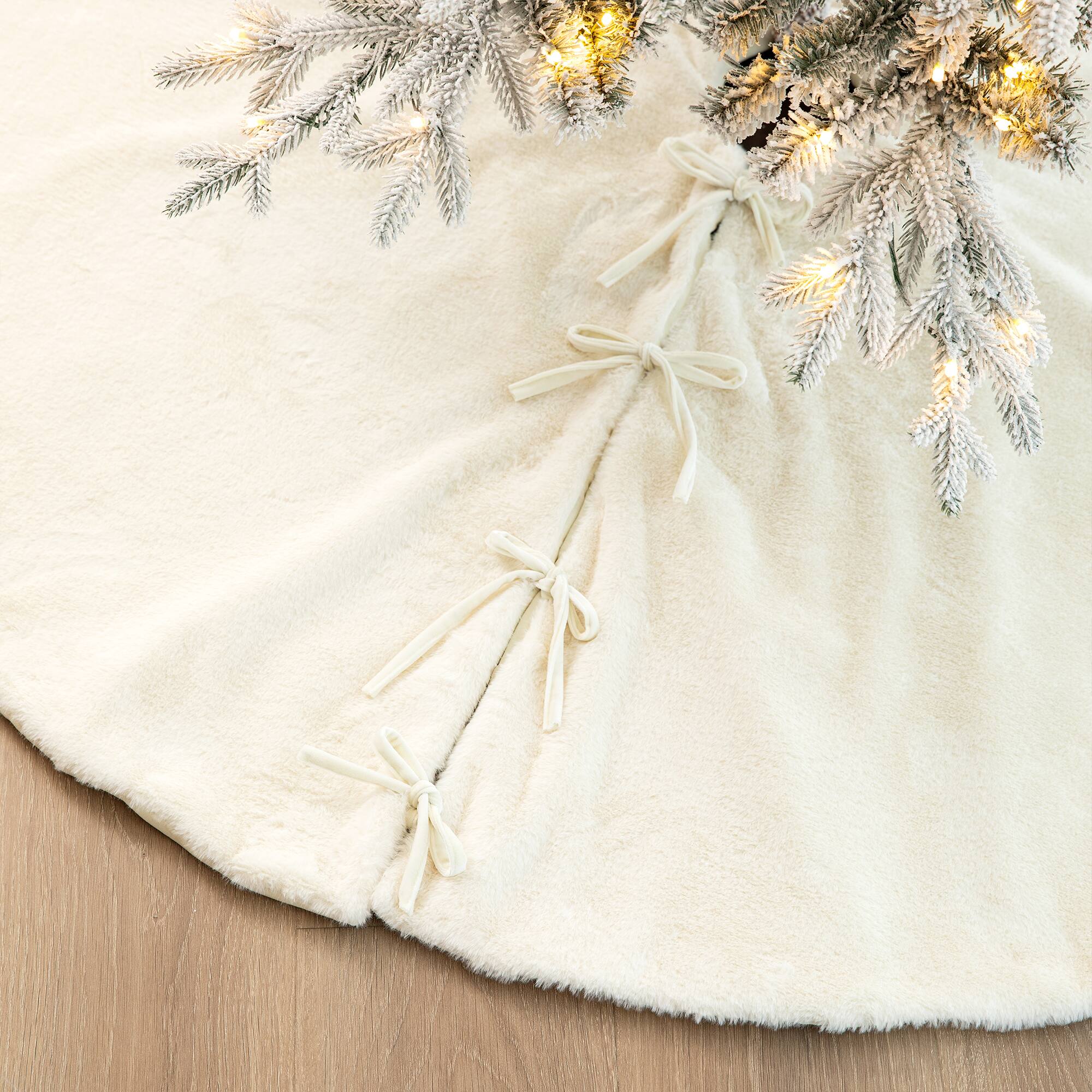 Glitzhome® Faux Rabbit Fur Christmas Tree Skirt