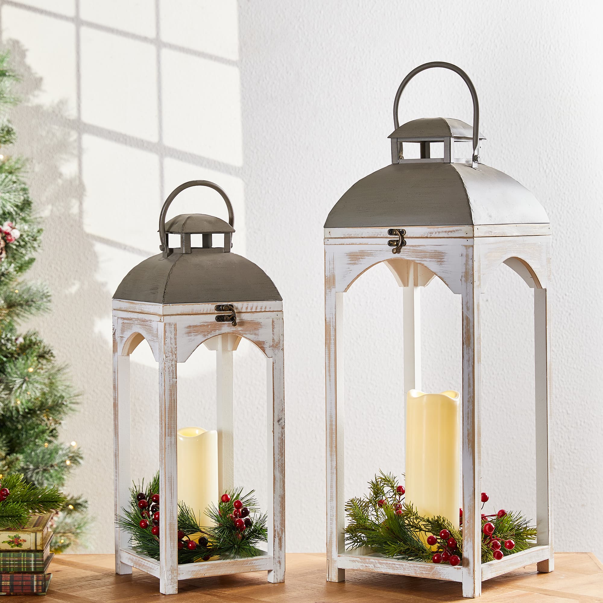 Glitzhome® White Wooden Modern Farmhouse Lantern Set