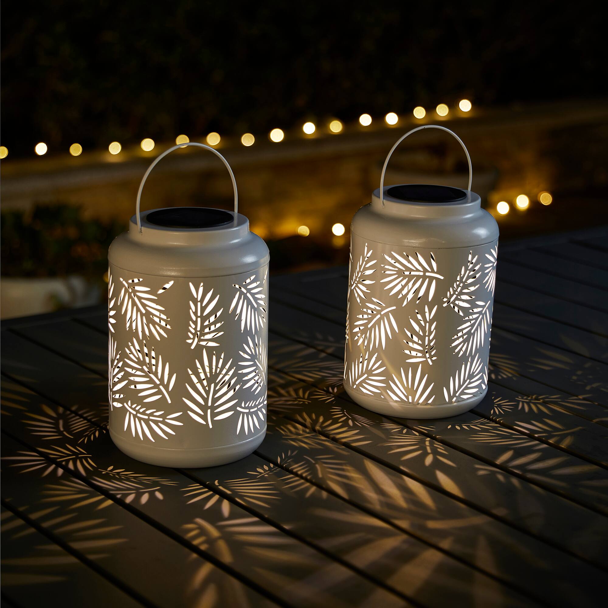 Glitzhome® 8.5" Leaf Cutout Solar Powered Hanging Lantern
