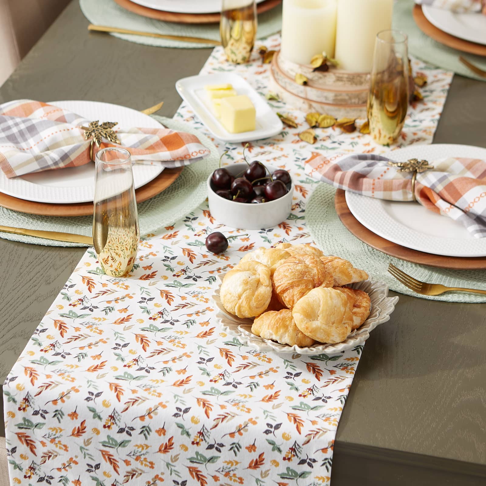 DII® 72" Crisp Leaves Printed Table Runner