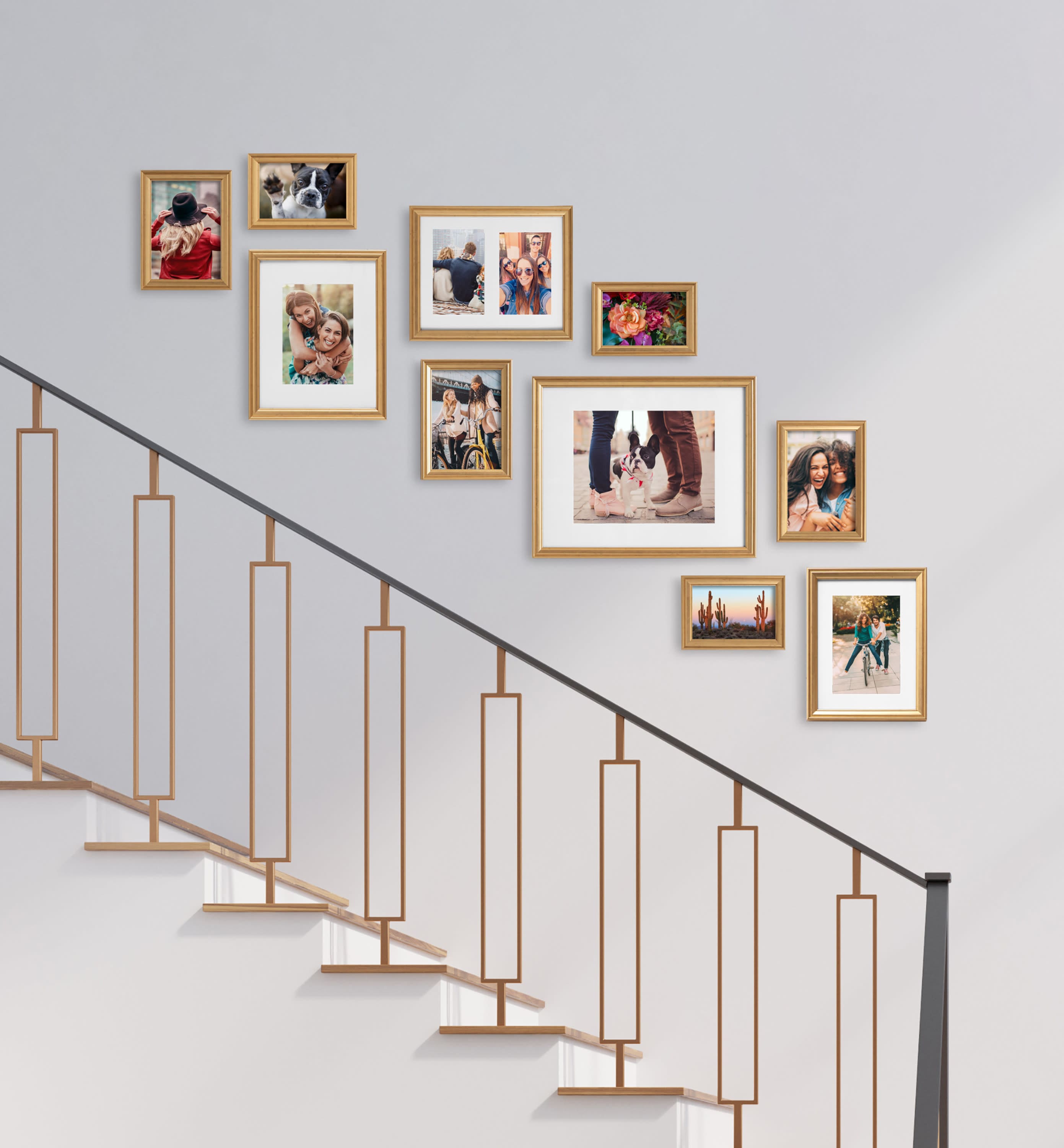 Kate and Laurel Gold Adlynn Glam Wall Picture Frame Set