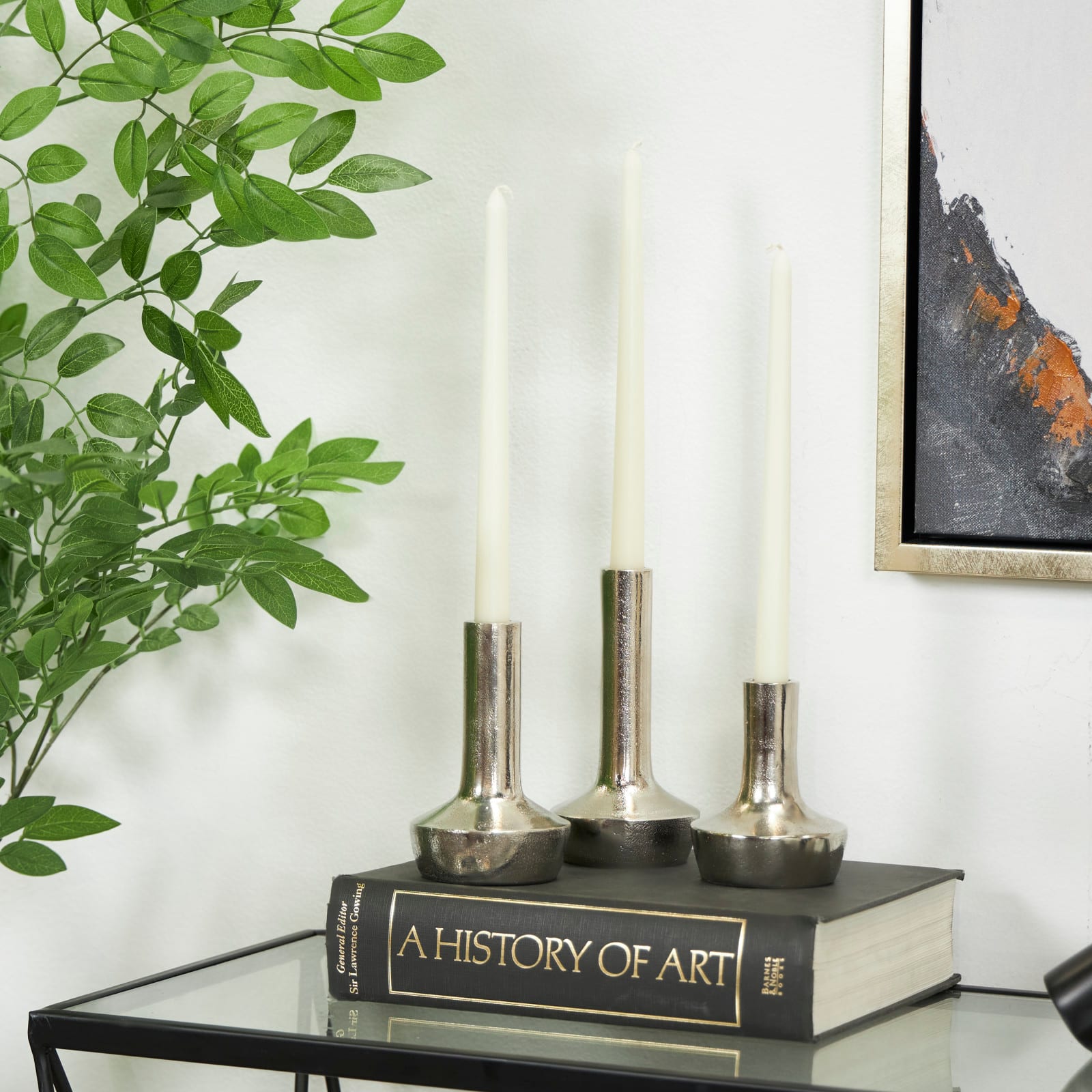 Silver Aluminum Candle Holder with Rounded Base Set