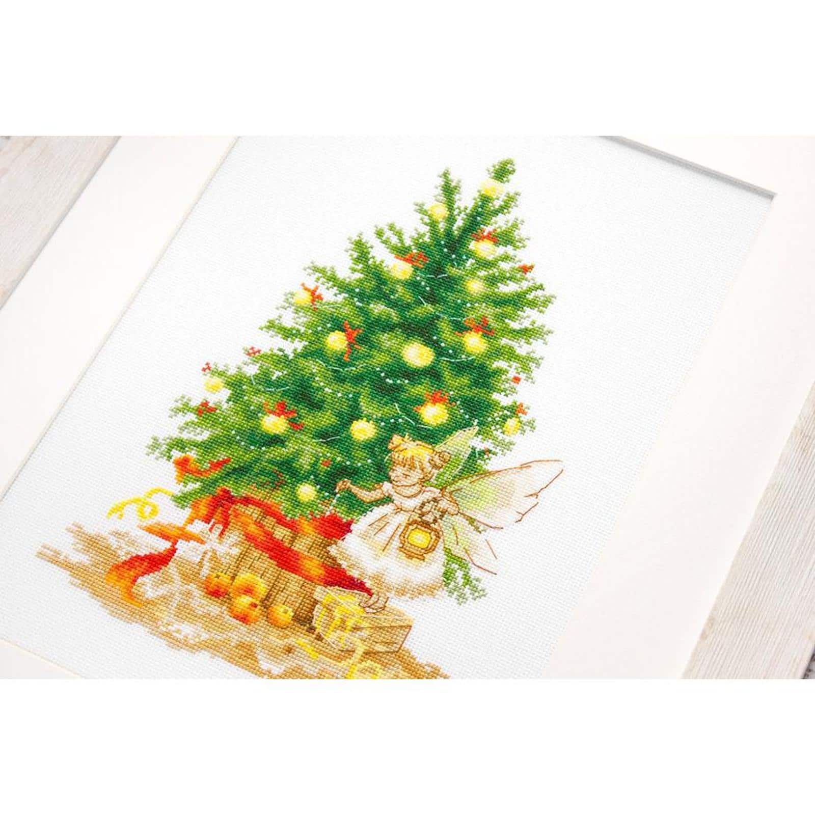 Luca-S Christmas Tree Counted Cross Stitch Kit