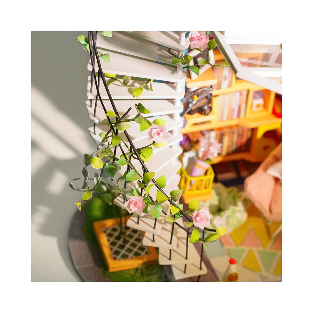 Rolife® Dora's Loft DIY Miniature House Kit