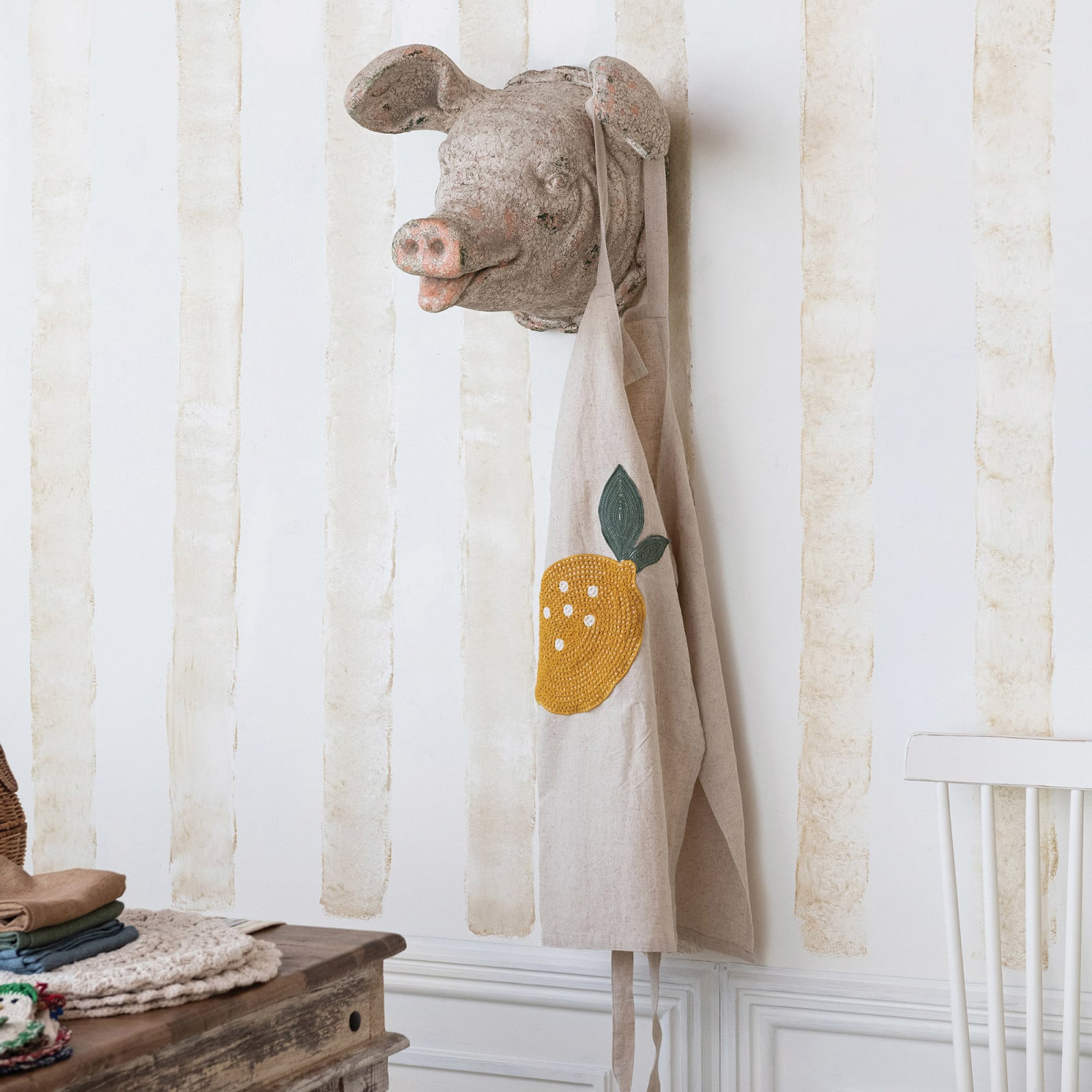 Hello Honey® Embroidered Cotton & Linen Apron with Lemon Pocket