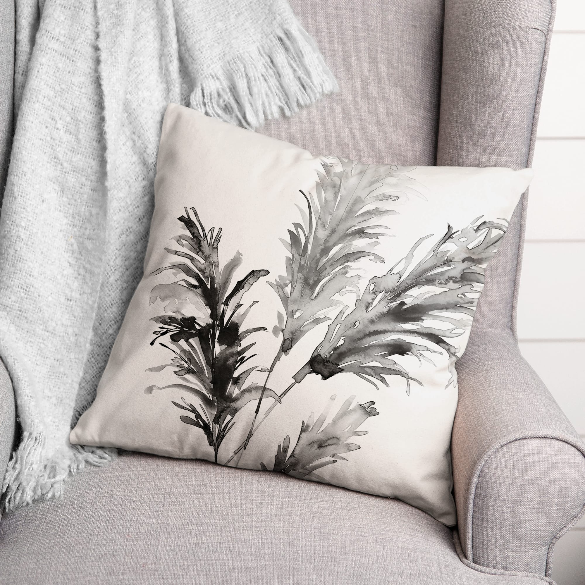 Pampas Vase 18" x 18" Indoor/Outdoor Pillow