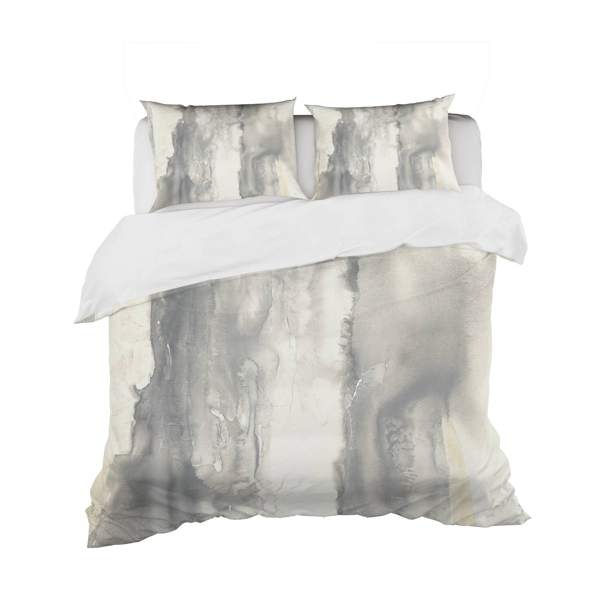 Designart 'Gold Glamour Direction I' Geometric Bedding Set